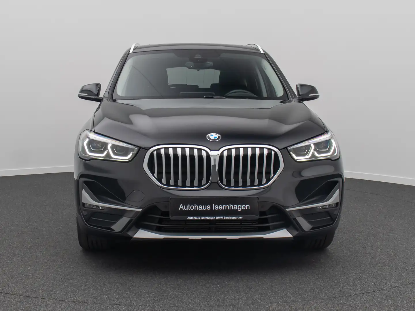 BMW X1 sD18i xLine Panoram Kamera HUD DAB HiFi Alarm Schwarz - 2