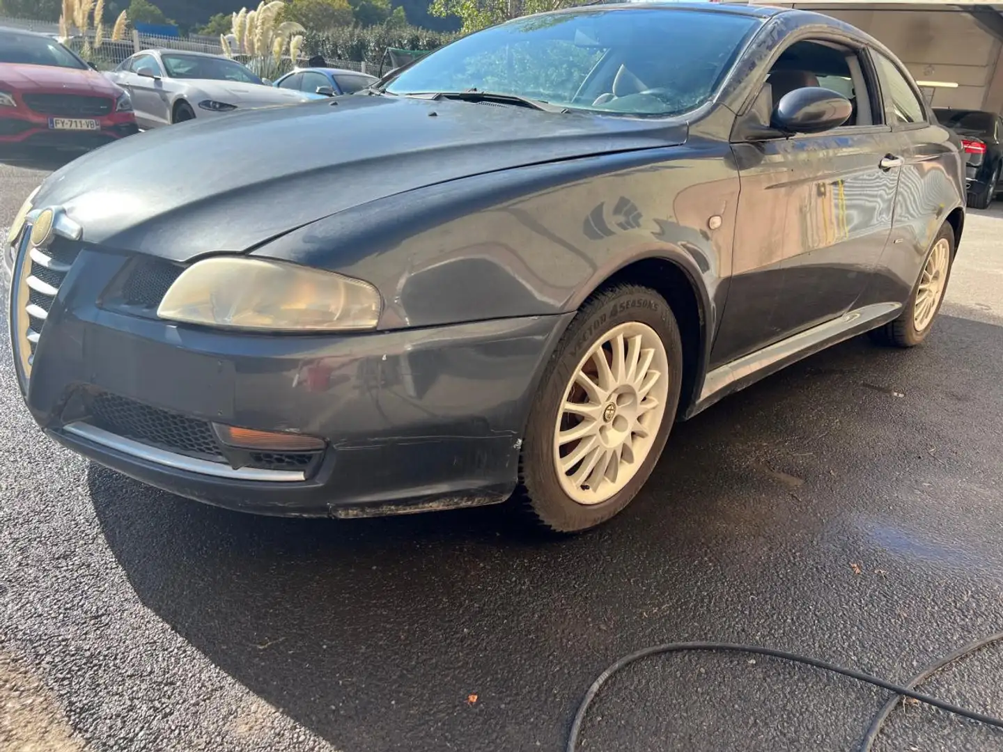 Alfa Romeo GT GT 1.8 Distinctive - SANS GARANTIE - Gris - 2