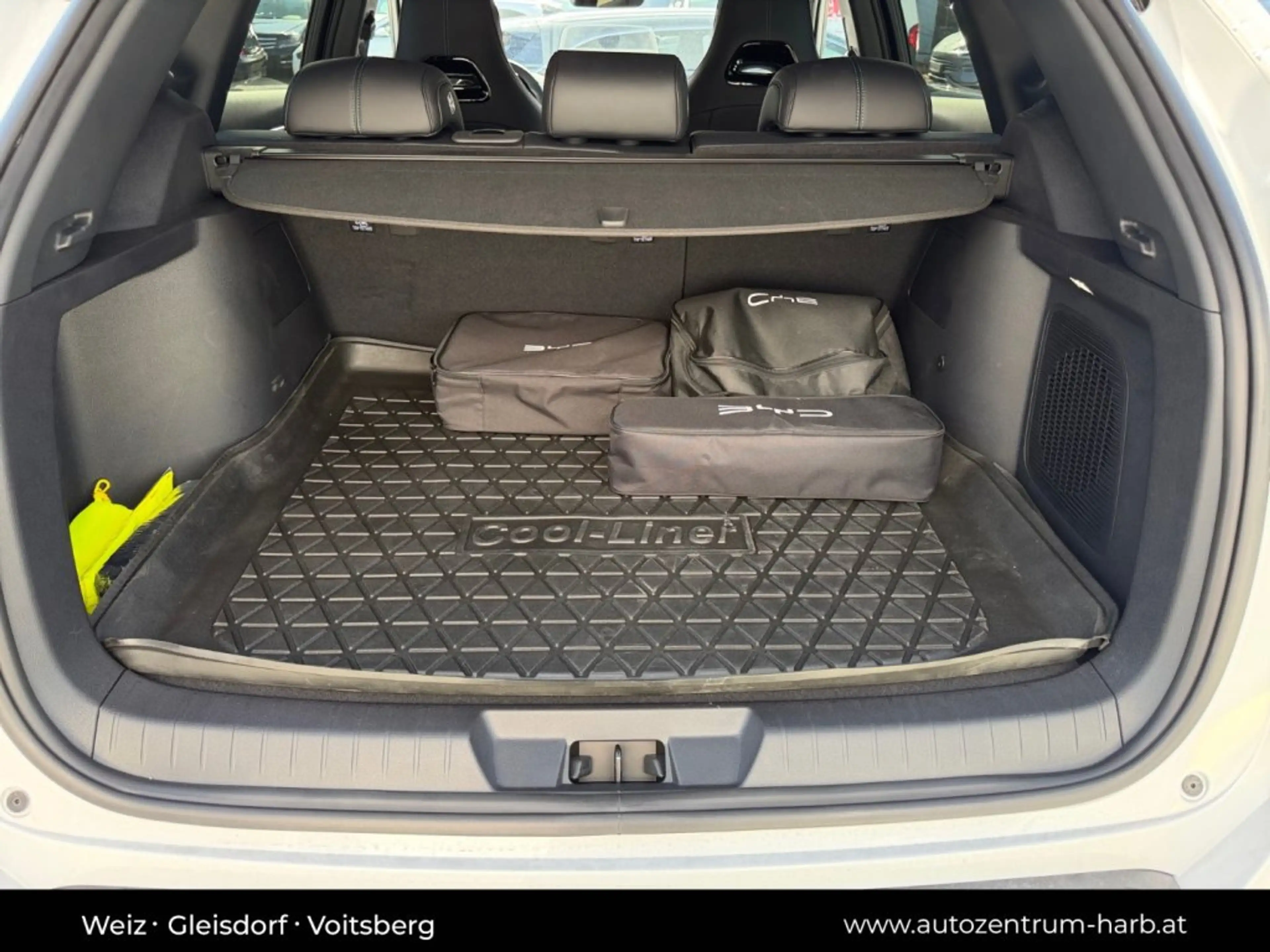 BYD Seal U DM-i Design AWD — photo 10