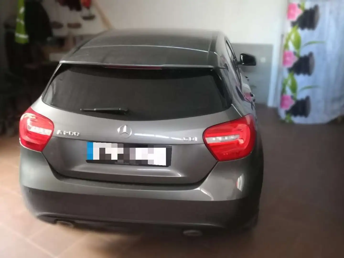 Mercedes-Benz A 200 CDI Urban Gris - 2