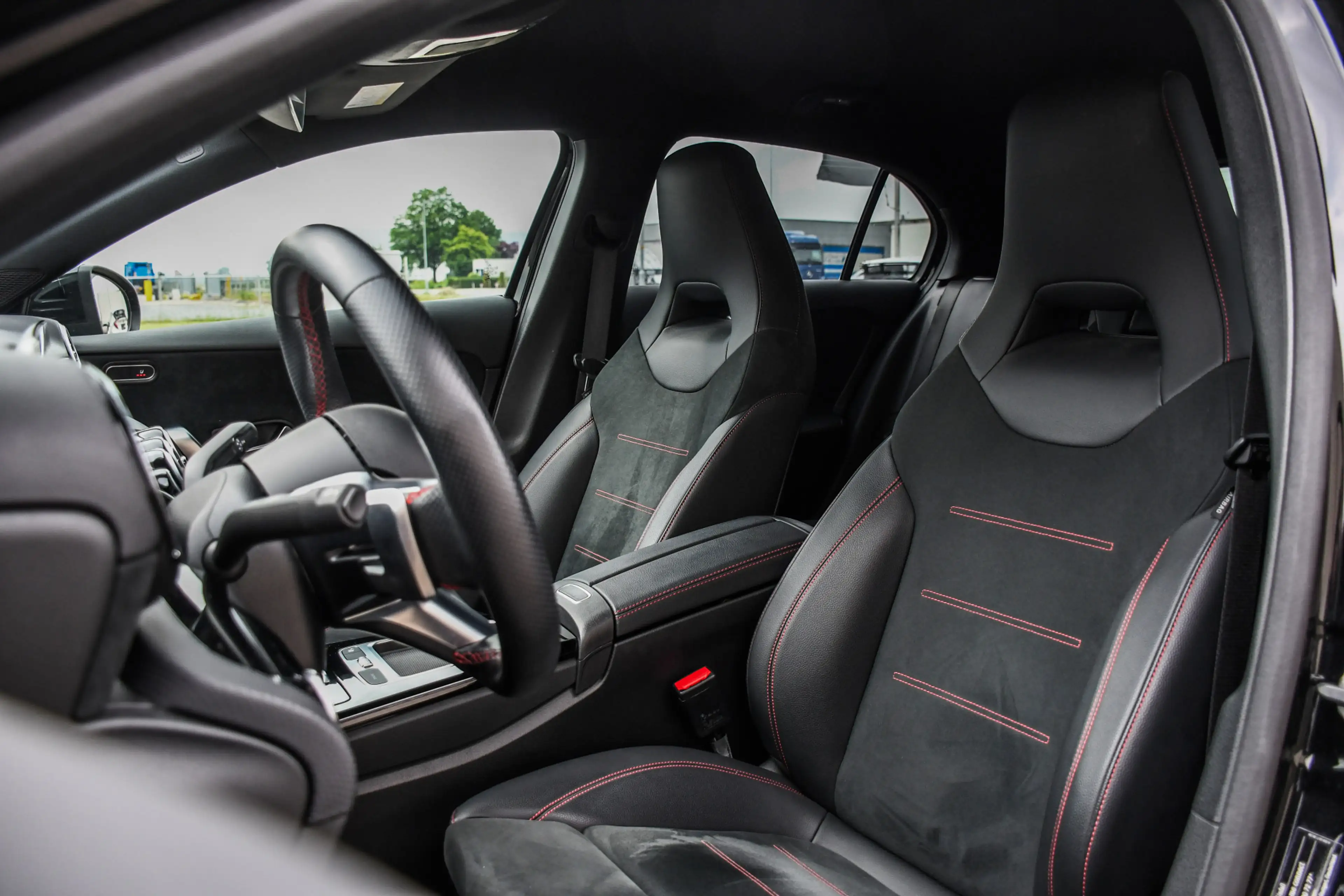 Mercedes-Benz A 200 AMG Line — photo 6
