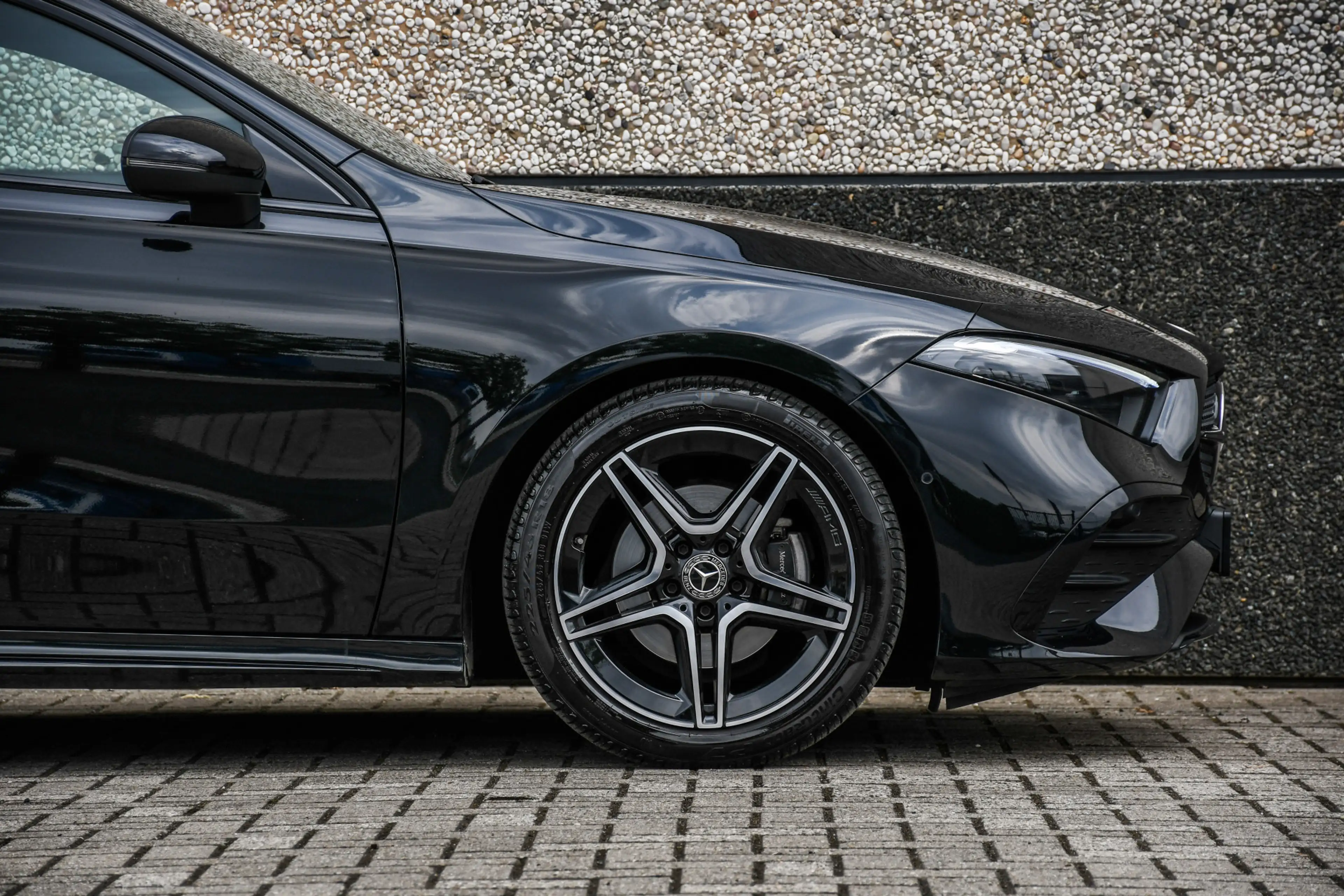Mercedes-Benz A 200 AMG Line — photo 5