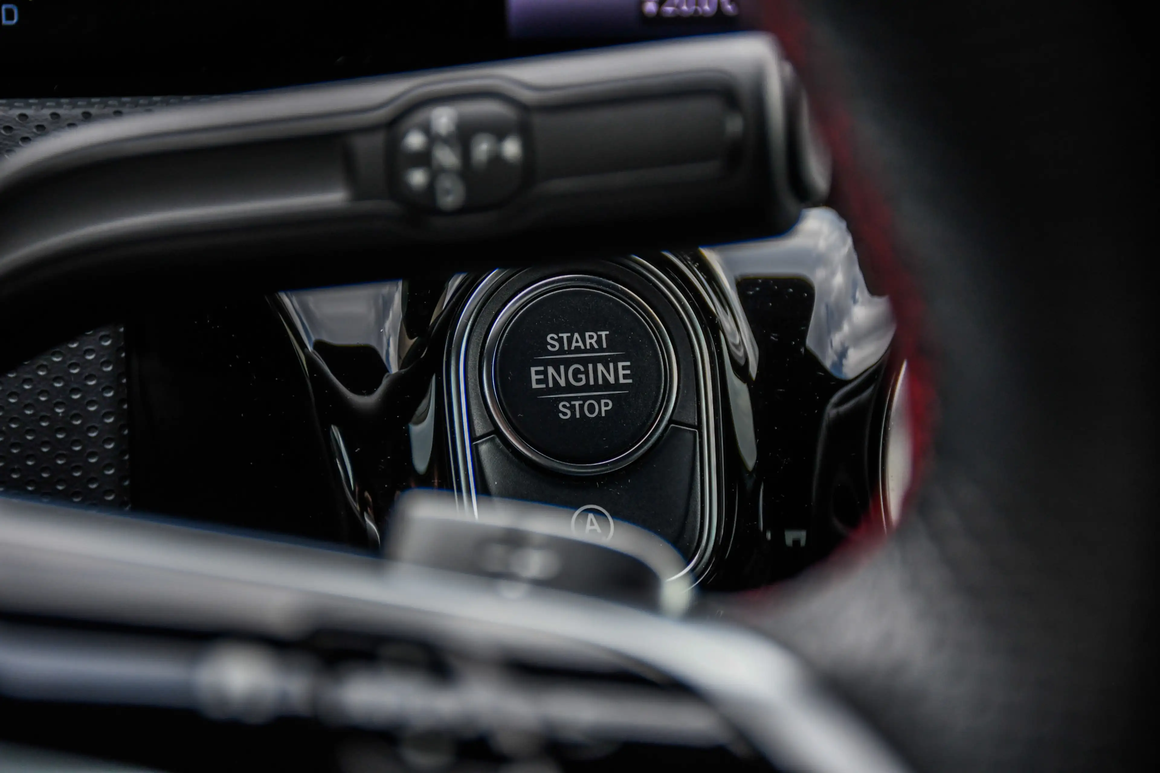 Mercedes-Benz A 200 AMG Line — photo 11