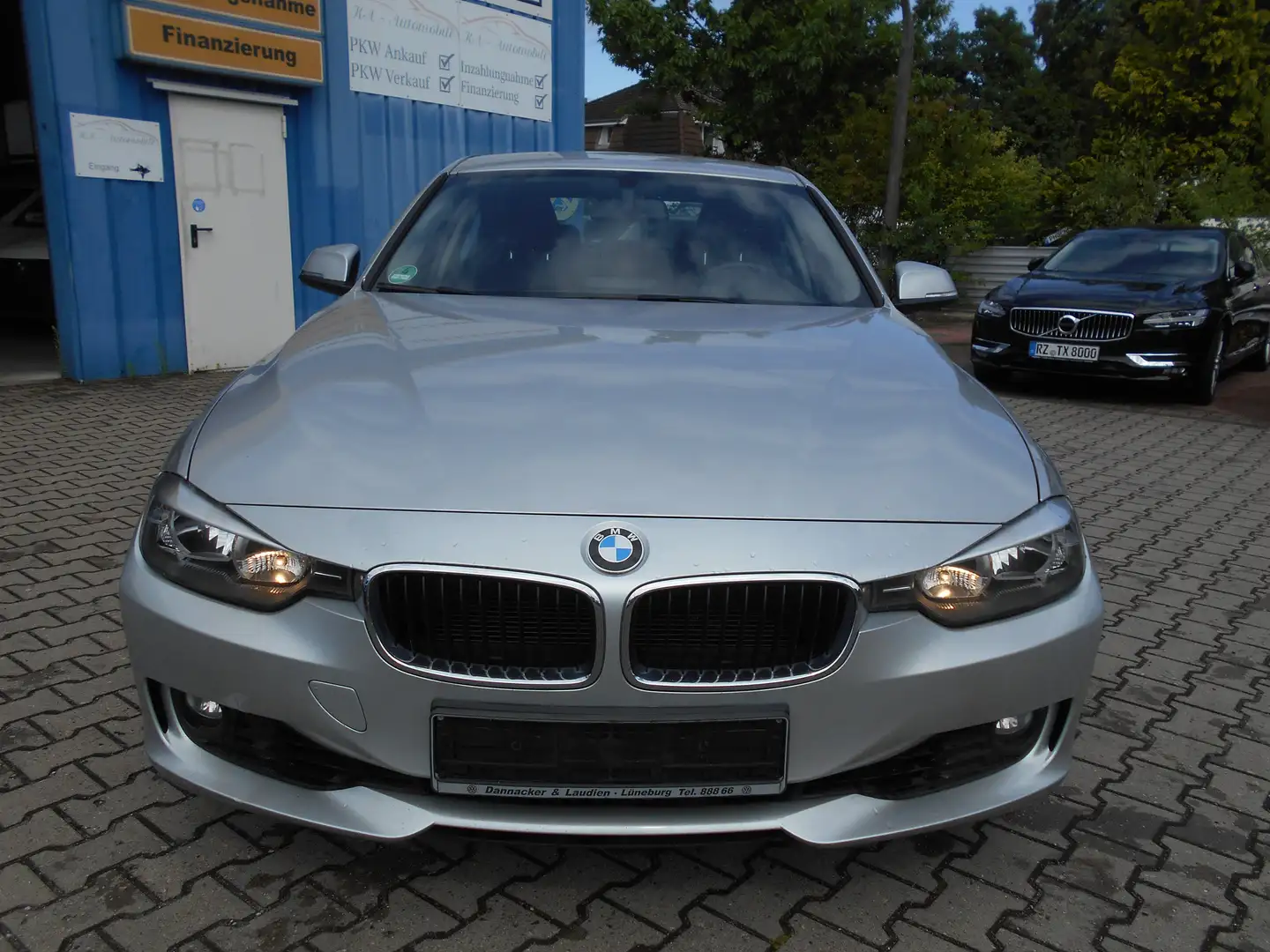 BMW 320 Baureihe 3 Lim. 320i Argent - 1
