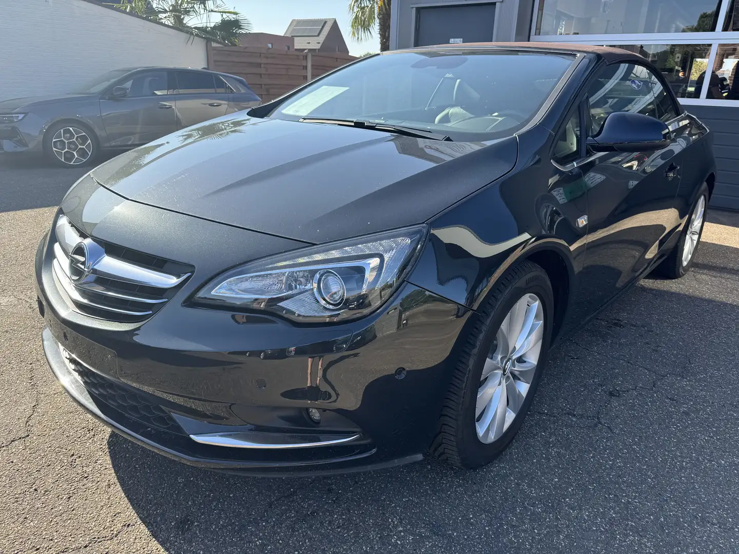 Opel Cascada 1400 Benzine Cosmo + Leder +... Zwart - 2