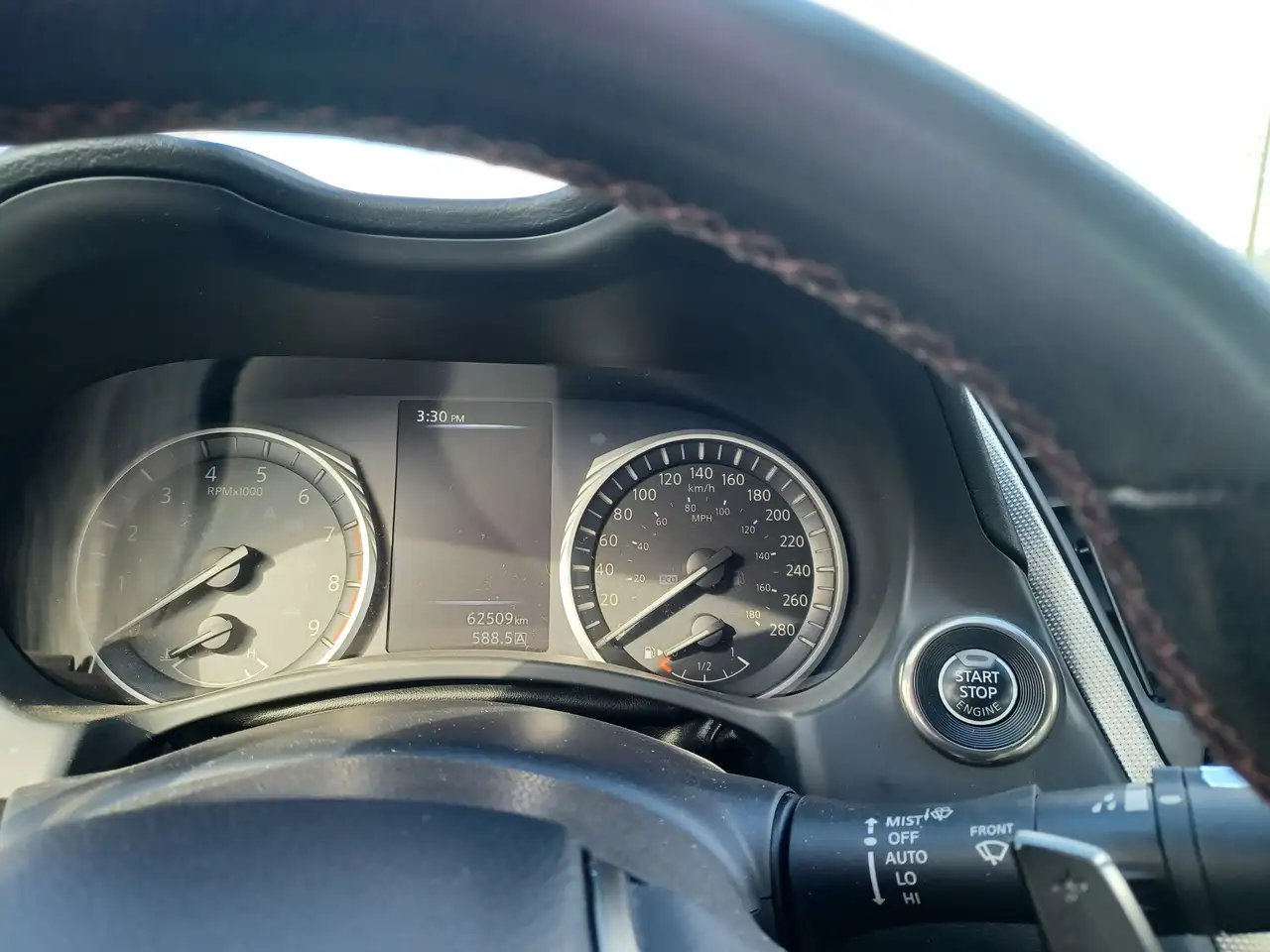 Infiniti Q50 снимка Infiniti Q50