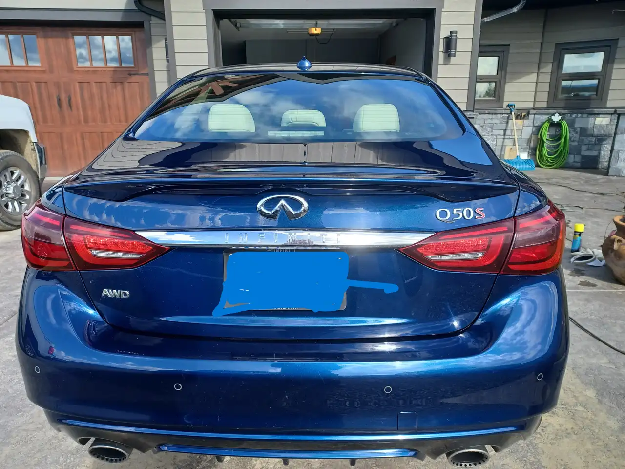 Infiniti Q50 снимка Infiniti Q50