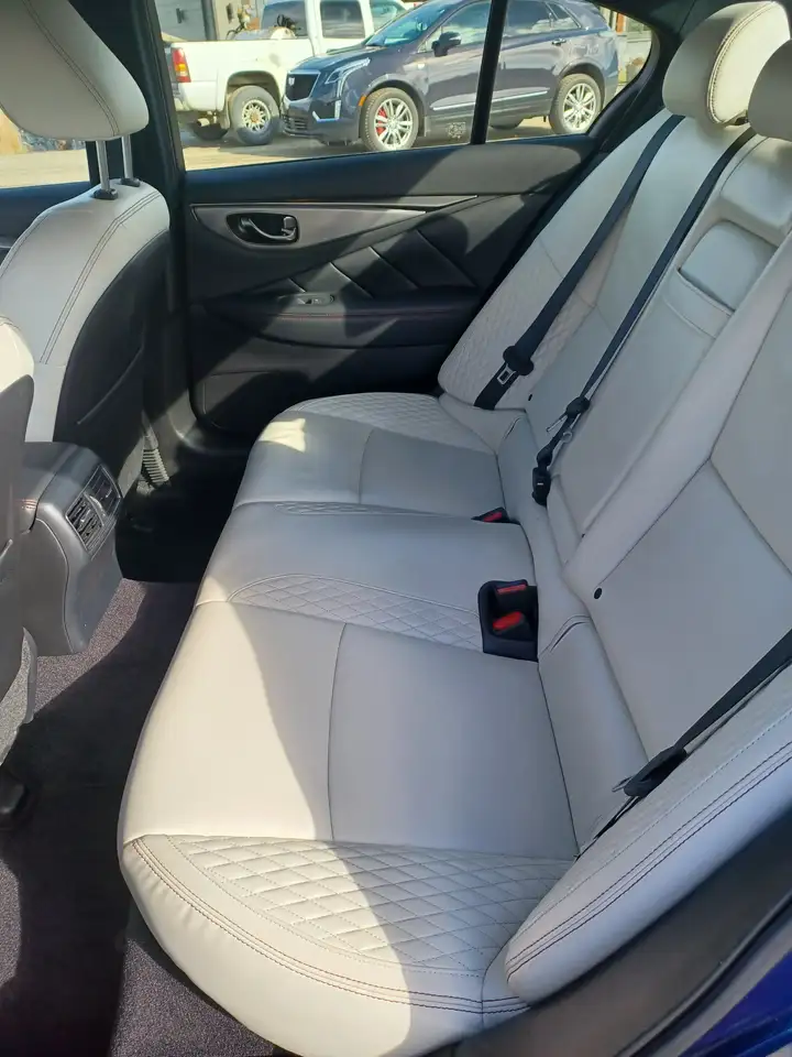 Infiniti Q50 снимка Infiniti Q50