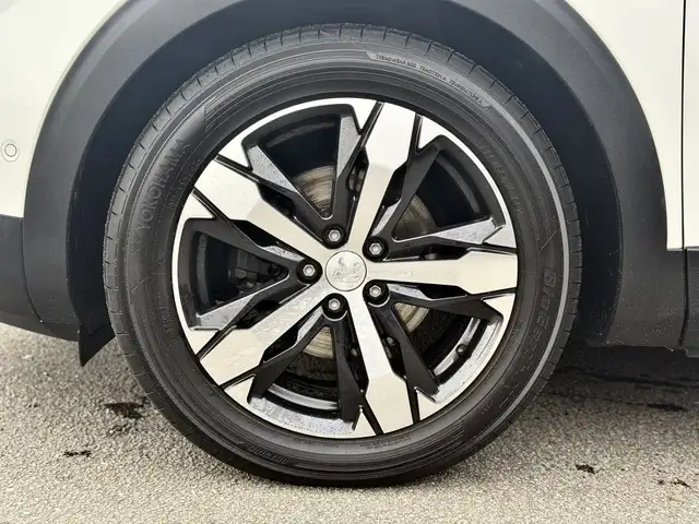 Peugeot 3008 view 5