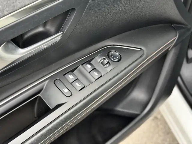 Peugeot 3008 view 13