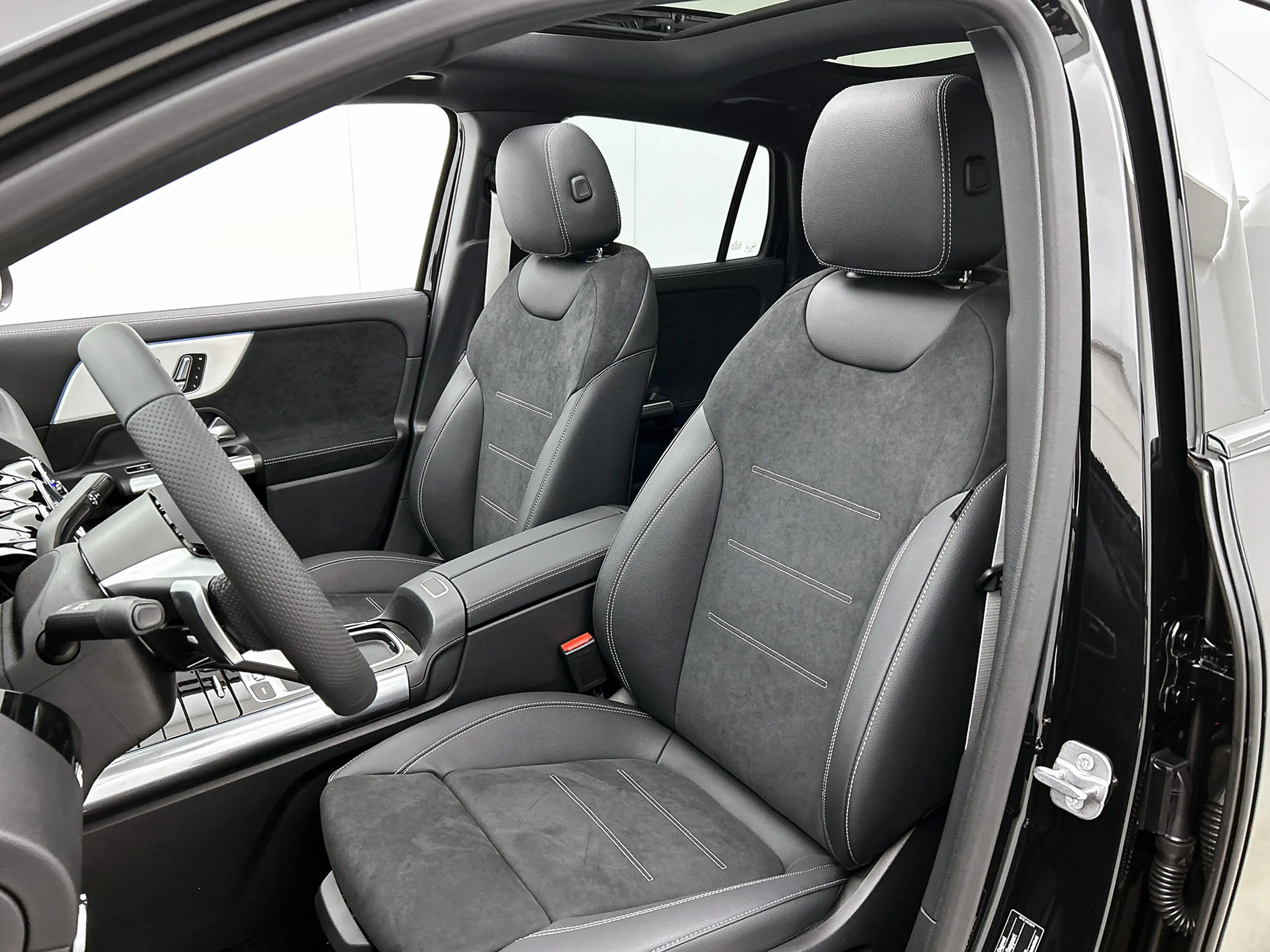 Mercedes-Benz GLA 250 e 140 Year Edition | Premium Plus pakket | Nightpa — photo 5