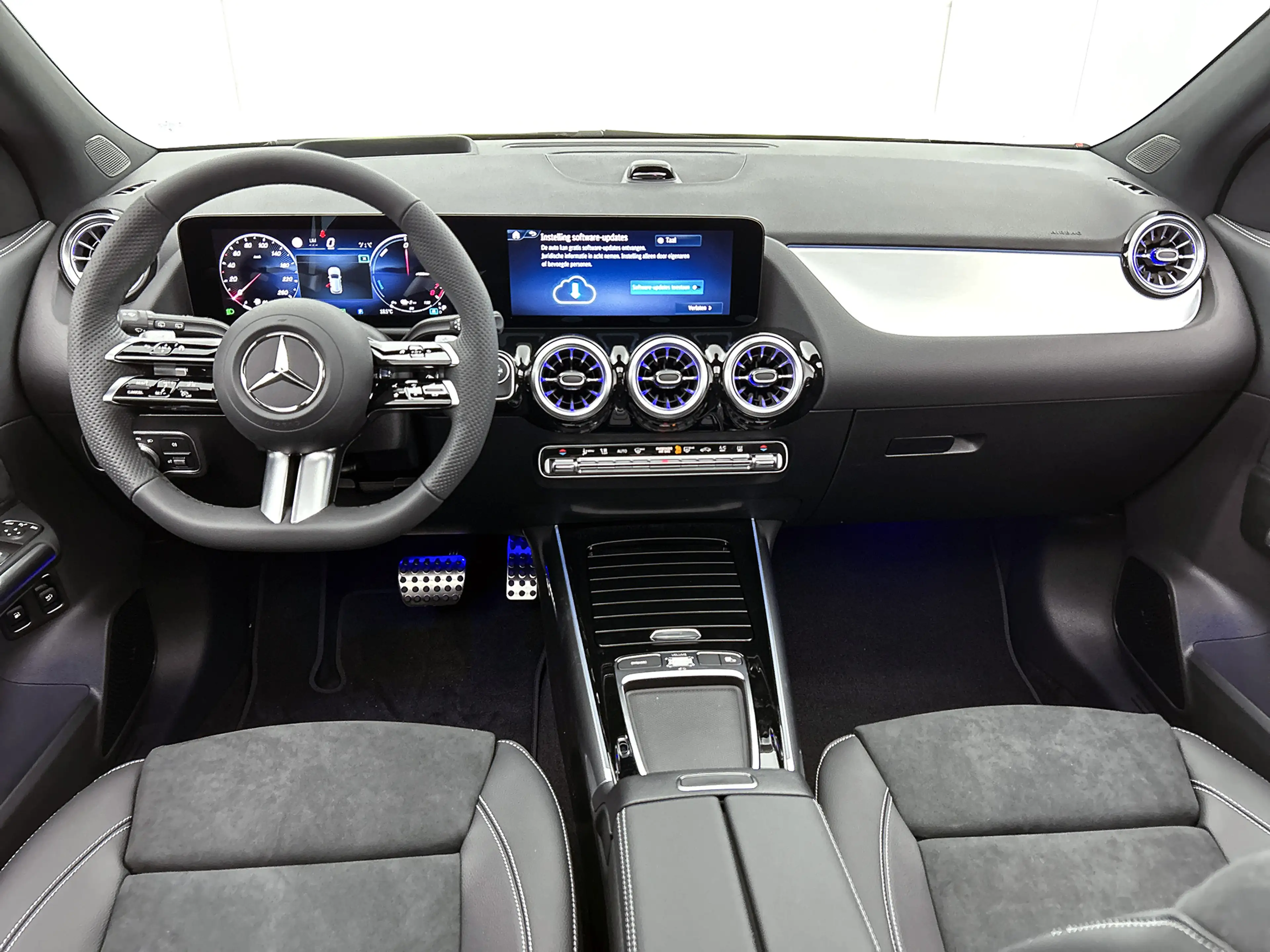 Mercedes-Benz GLA 250 e 140 Year Edition | Premium Plus pakket | Nightpa — photo 4