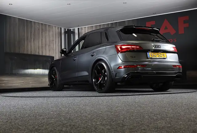 Audi Q5 view 3