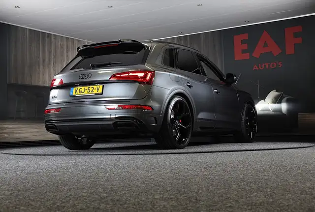Audi Q5 view 5