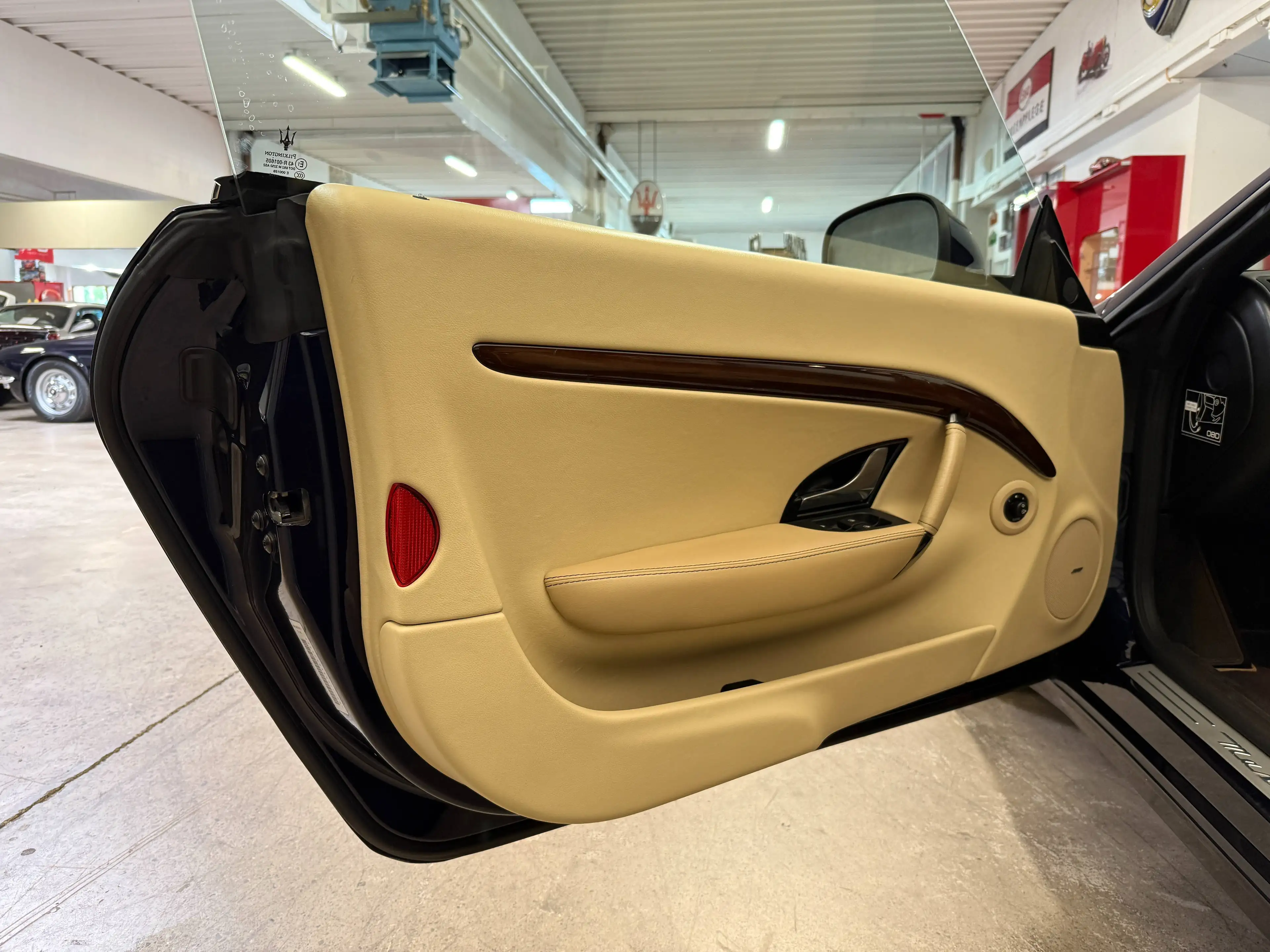 Maserati GranCabrio GranCabrio Sport — photo 6