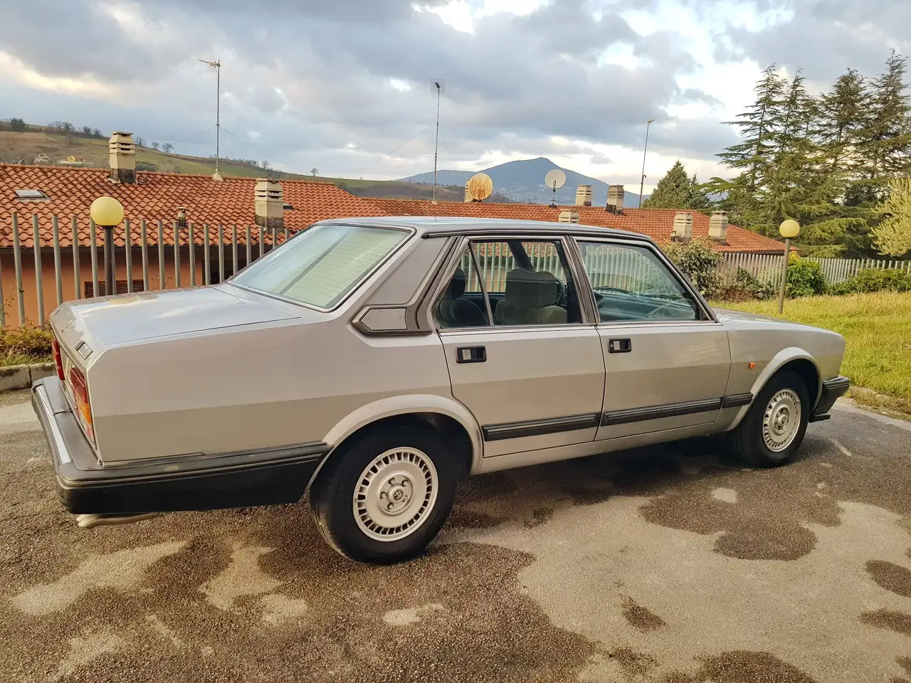 Alfa Romeo Alfa 6 2.5i Quadrifoglio Oro, foto 3