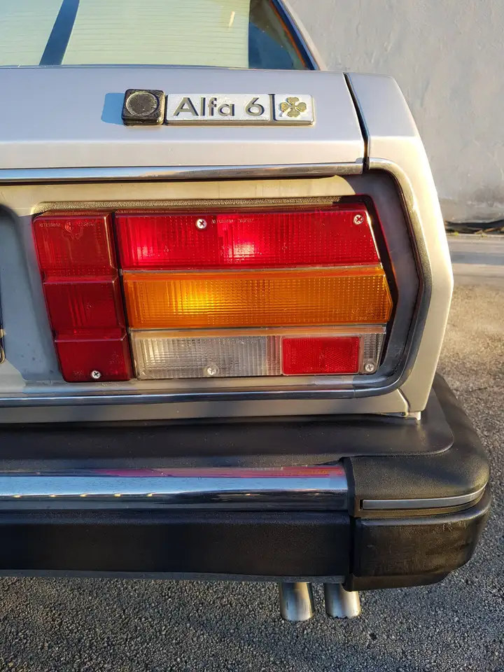 Alfa Romeo Alfa 6 2.5i Quadrifoglio Oro, foto 7