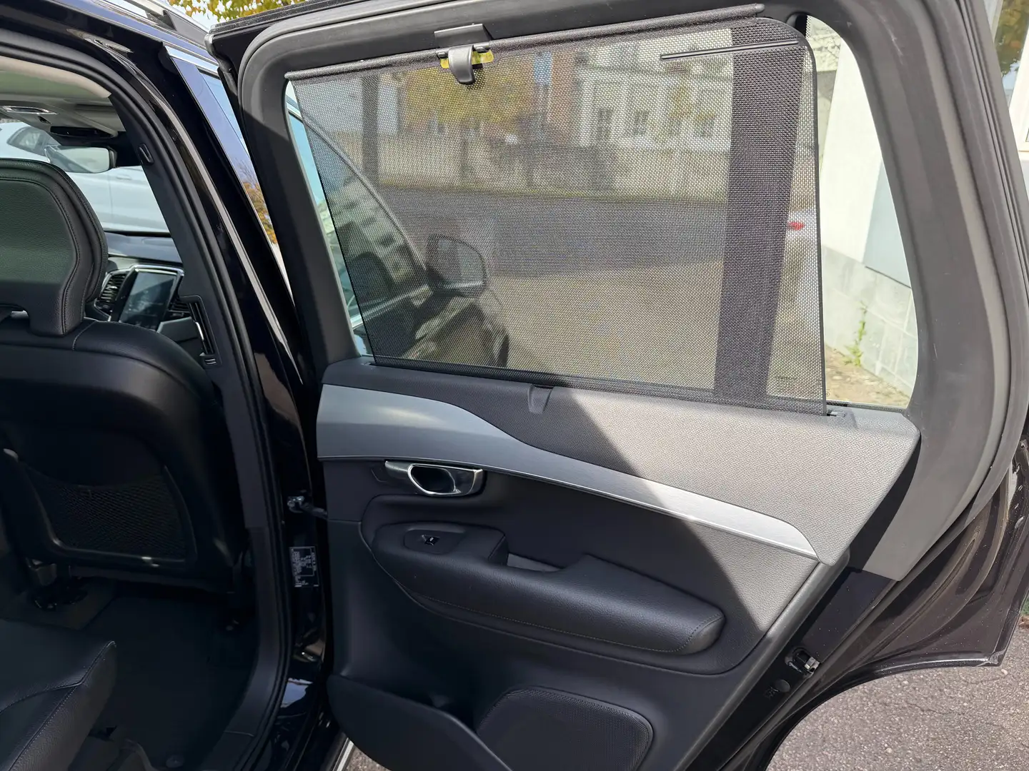 Volvo XC90 Momentum AWD Noir - 2