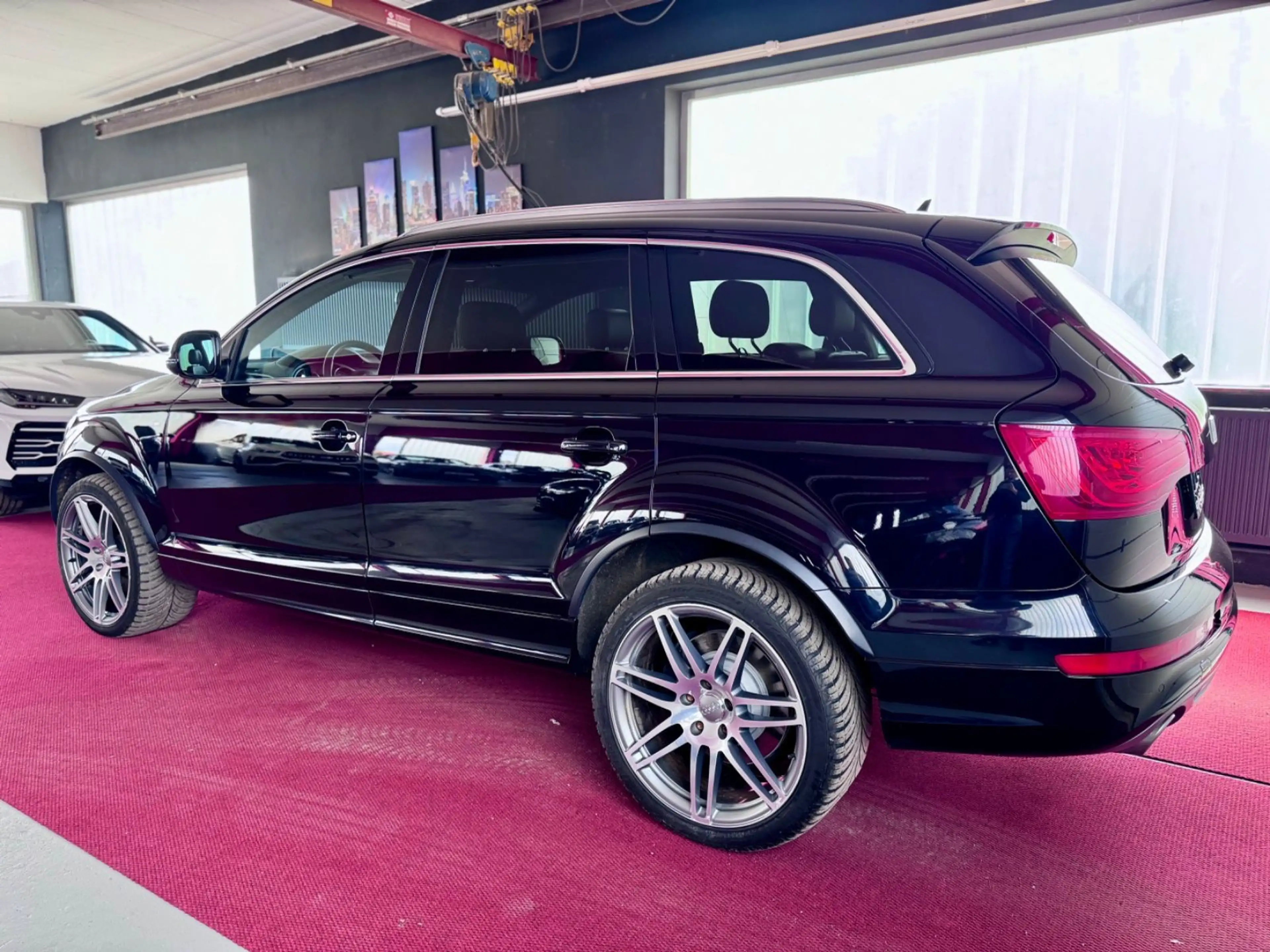 Audi Q7 4.2TDI Facelift quattro 3x S Line AHK Luft 21 — photo 8