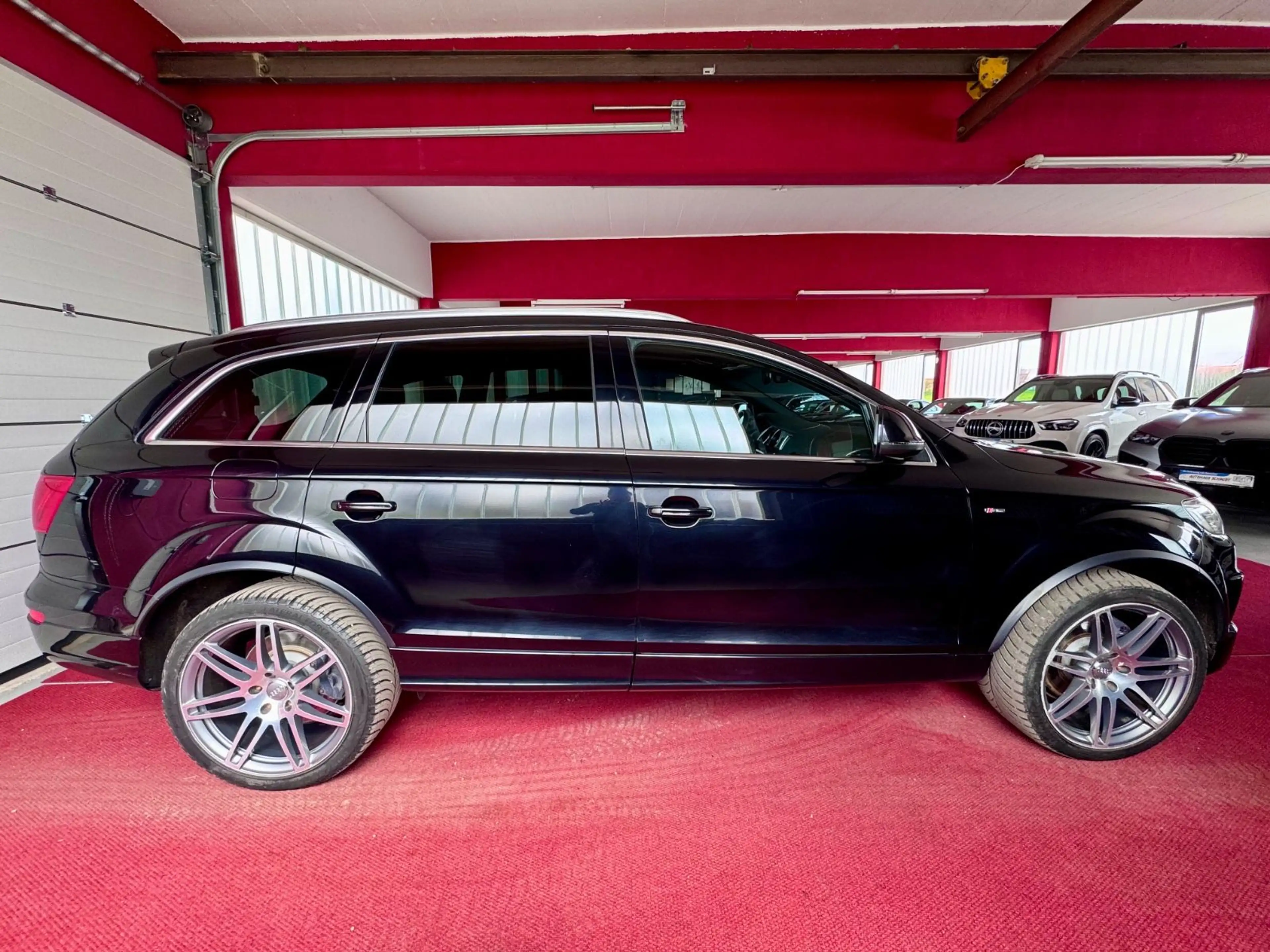 Audi Q7 4.2TDI Facelift quattro 3x S Line AHK Luft 21 — photo 5