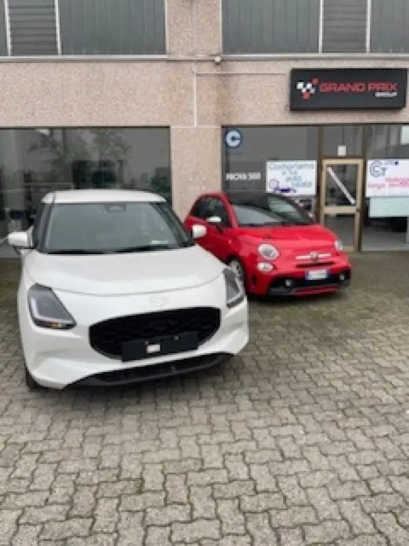 Suzuki Swift 1.2 Hybrid Top 2wd NUOVO DA IMMATRICOLARE Arancione - 2