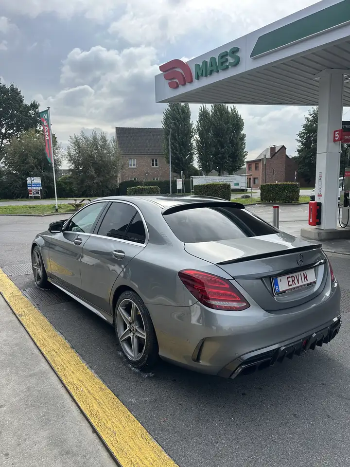 Mercedes-Benz C 220