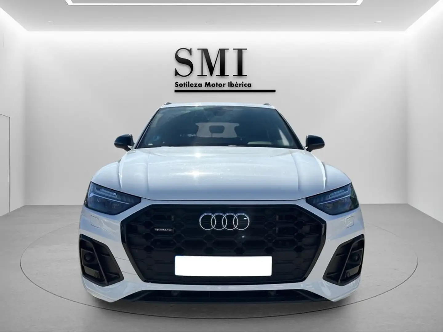 Audi Q5 55 TFSIe Black line quattro-ultra S tronic Blanco - 2