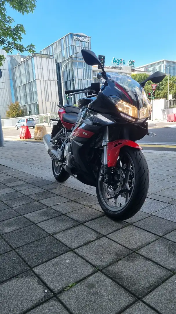 Benelli BN 302 R Sport Fekete - 2