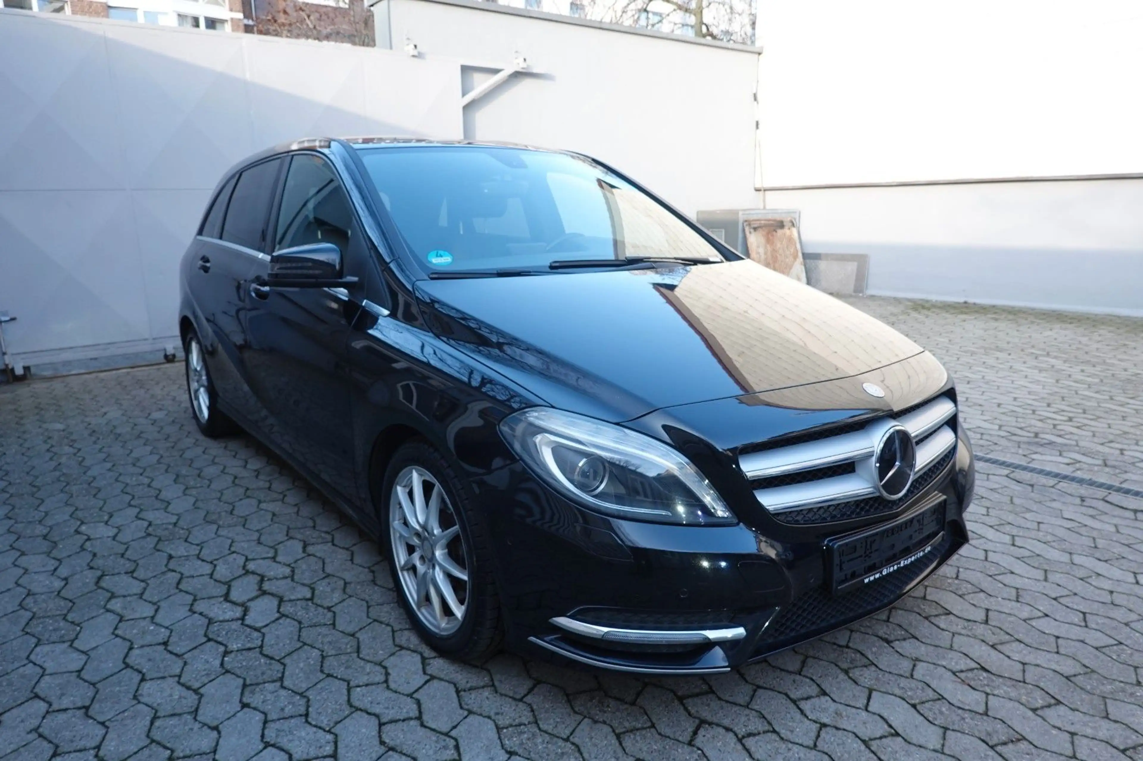 Mercedes-Benz B 220 4Matic Tempomat BiXenon NAVI StandHeizung — photo 9