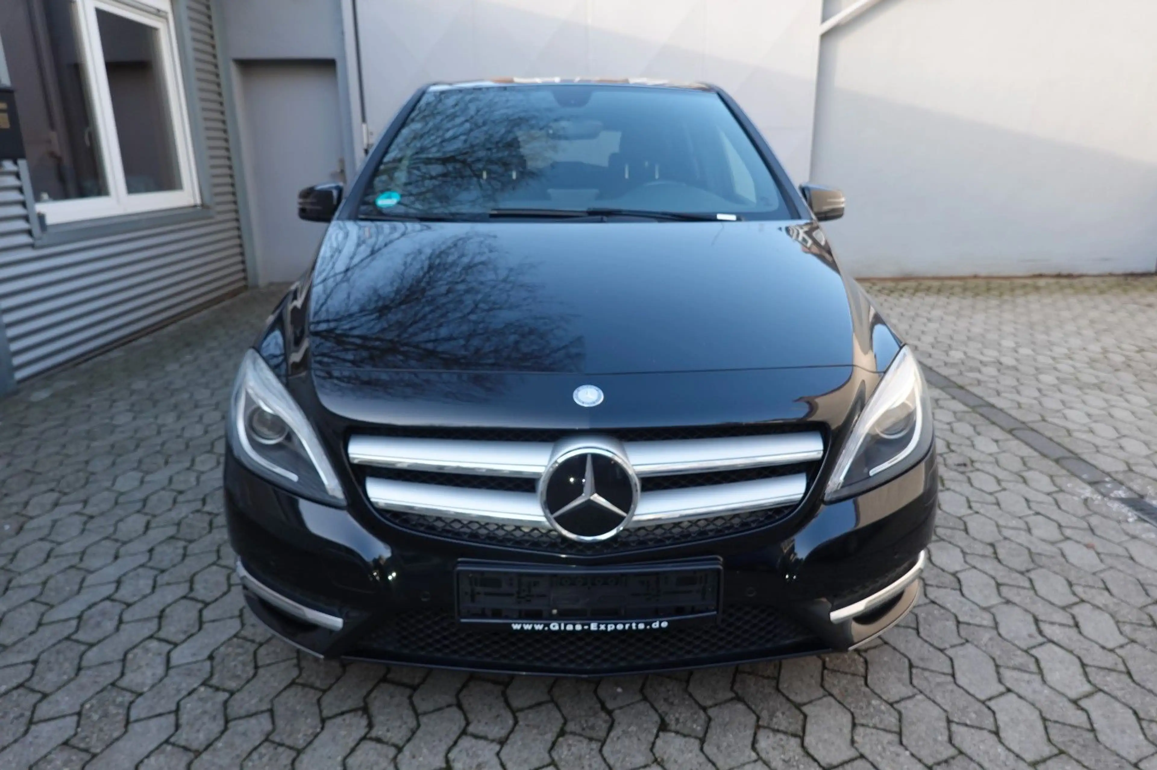 Mercedes-Benz B 220 4Matic Tempomat BiXenon NAVI StandHeizung — photo 3