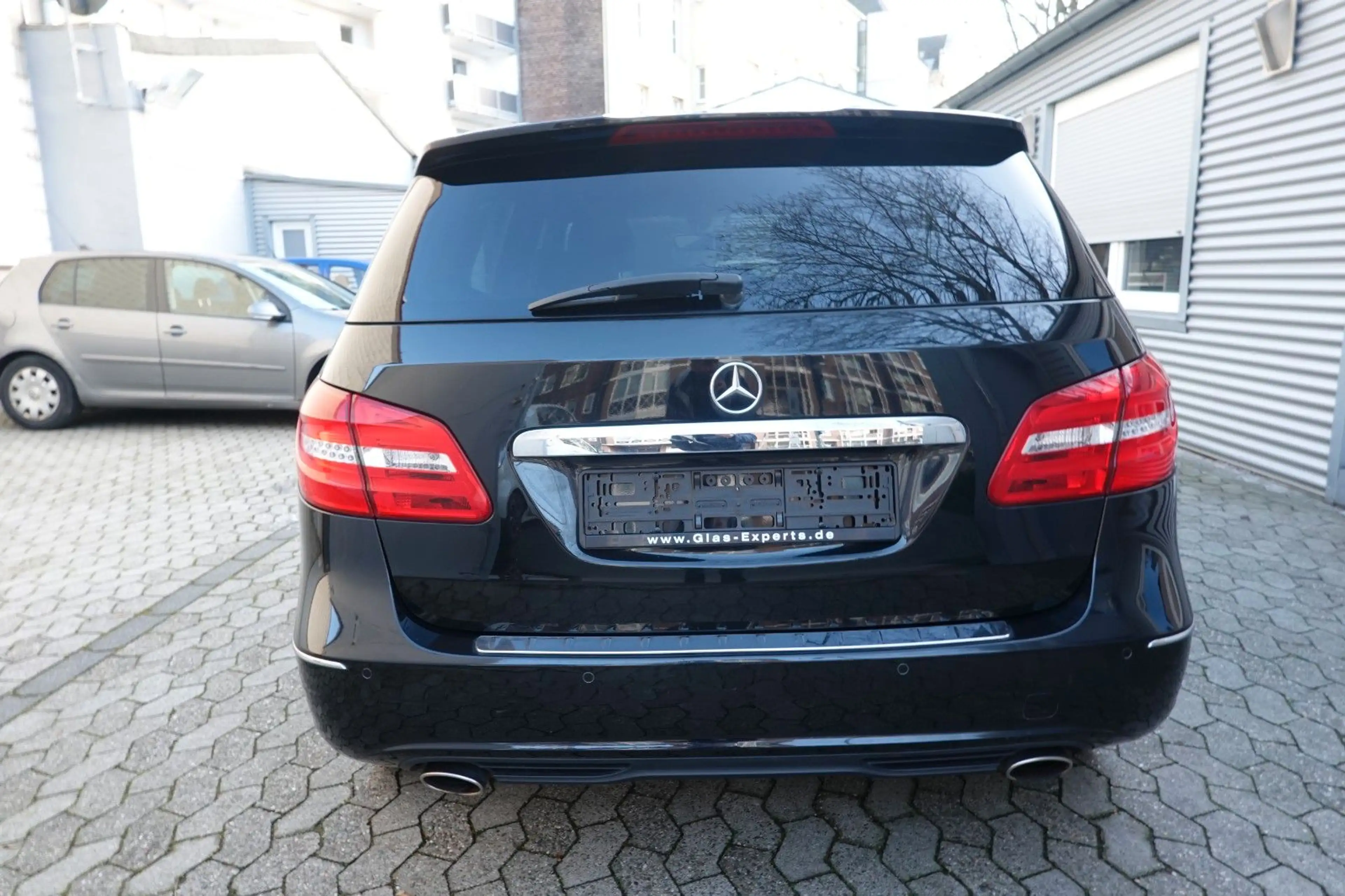 Mercedes-Benz B 220 4Matic Tempomat BiXenon NAVI StandHeizung — photo 4