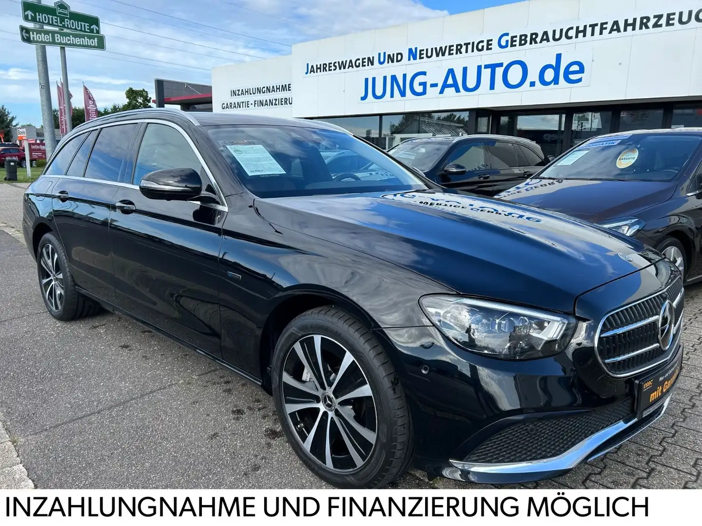 Mercedes-Benz E 300 T  de 4Matic AHK MASSAGE MULTIB. DISTR.DAB Noir - 1
