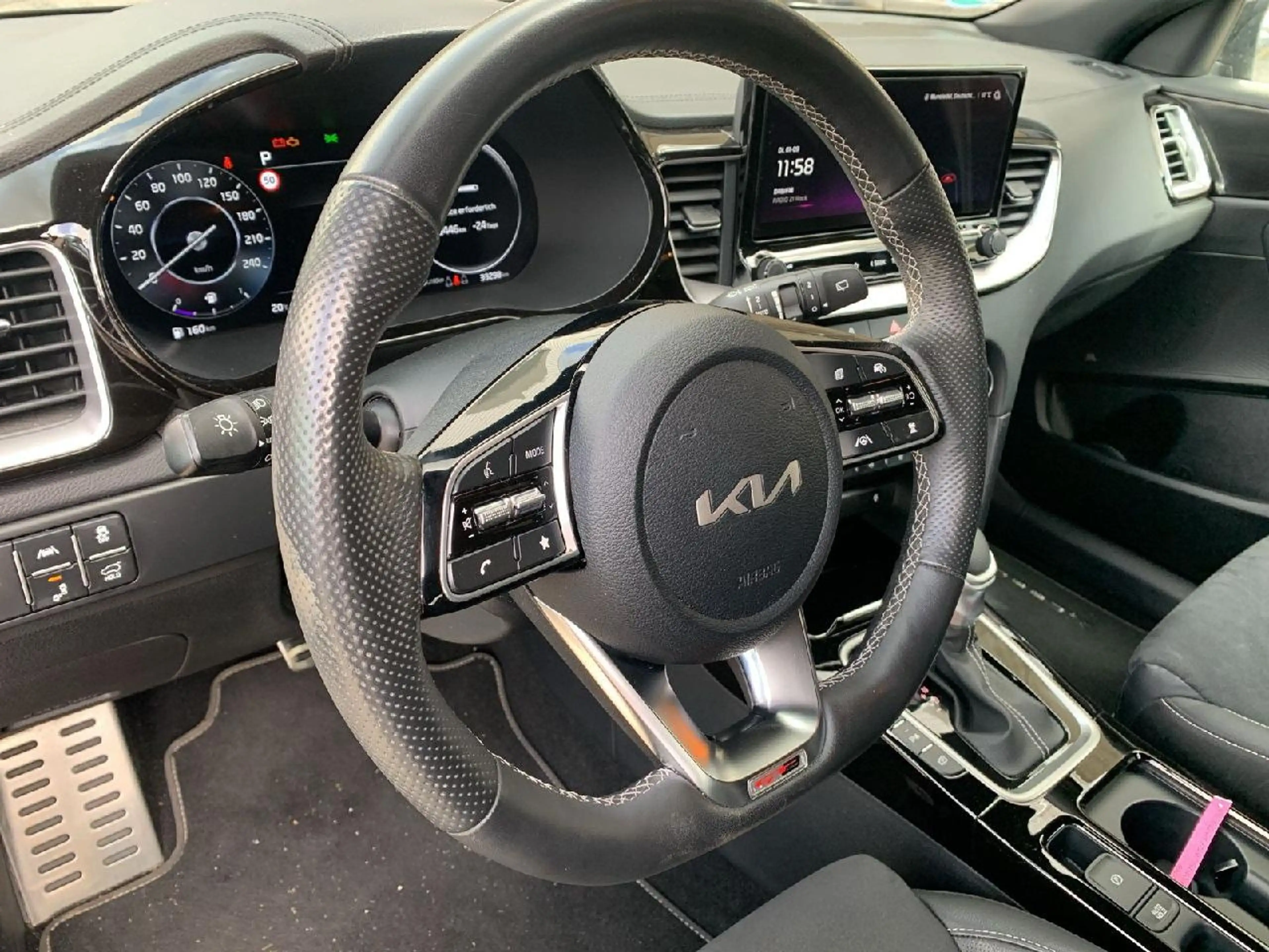 Kia XCeed GT Line — photo 8