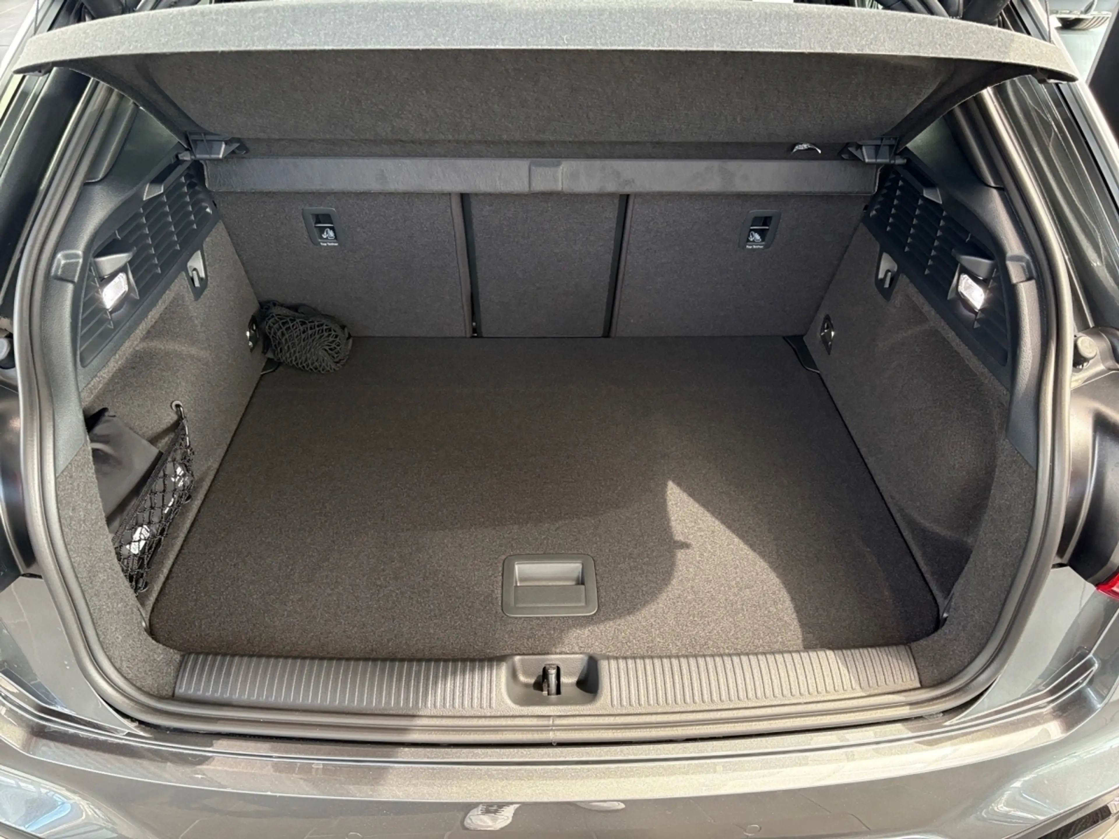 Audi SQ2 TFSI Quattro S-Tronic Panodach AHK Navi LM — photo 15