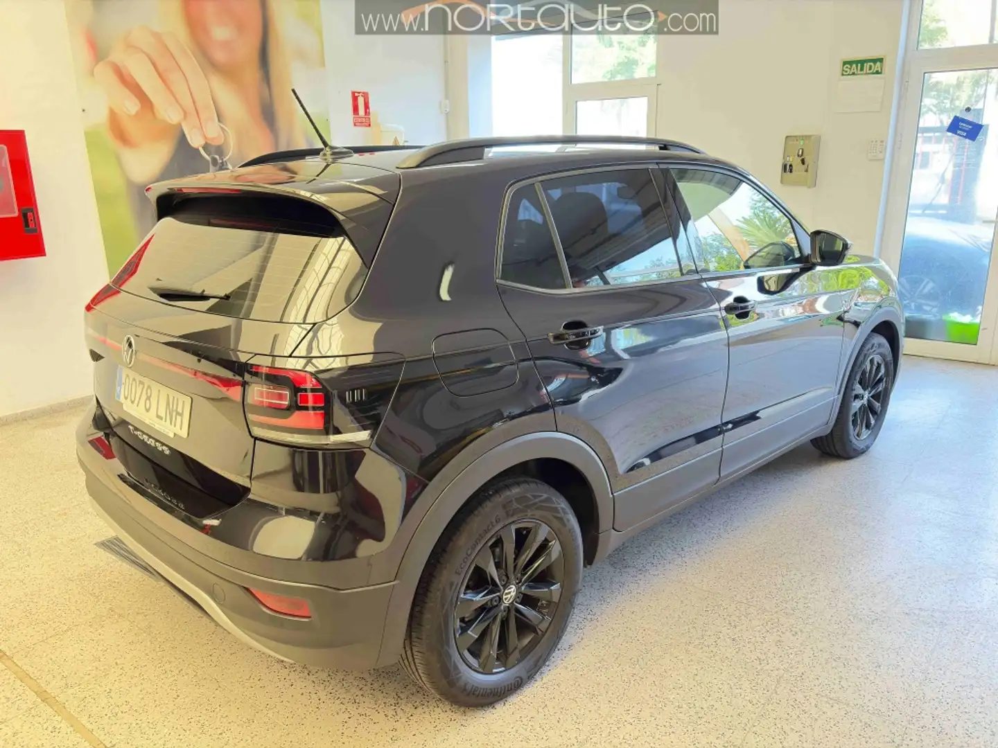Volkswagen T-Cross 1.0 TSI Advance 81kW Schwarz - 2