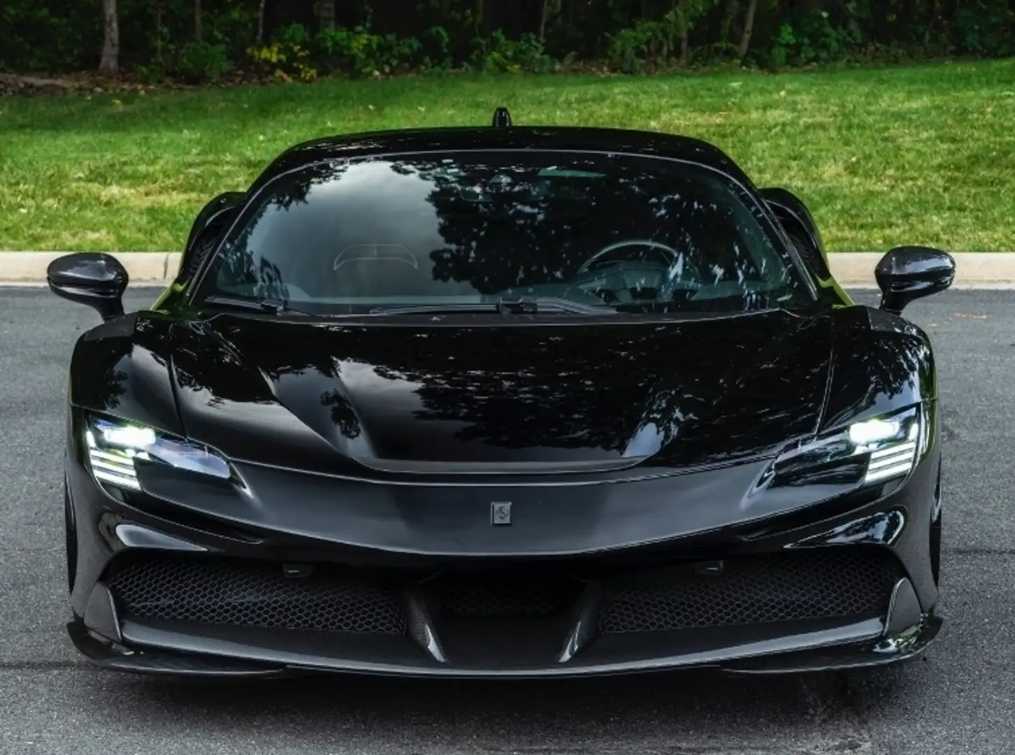 Ferrari SF90 Stradale Negro - 1