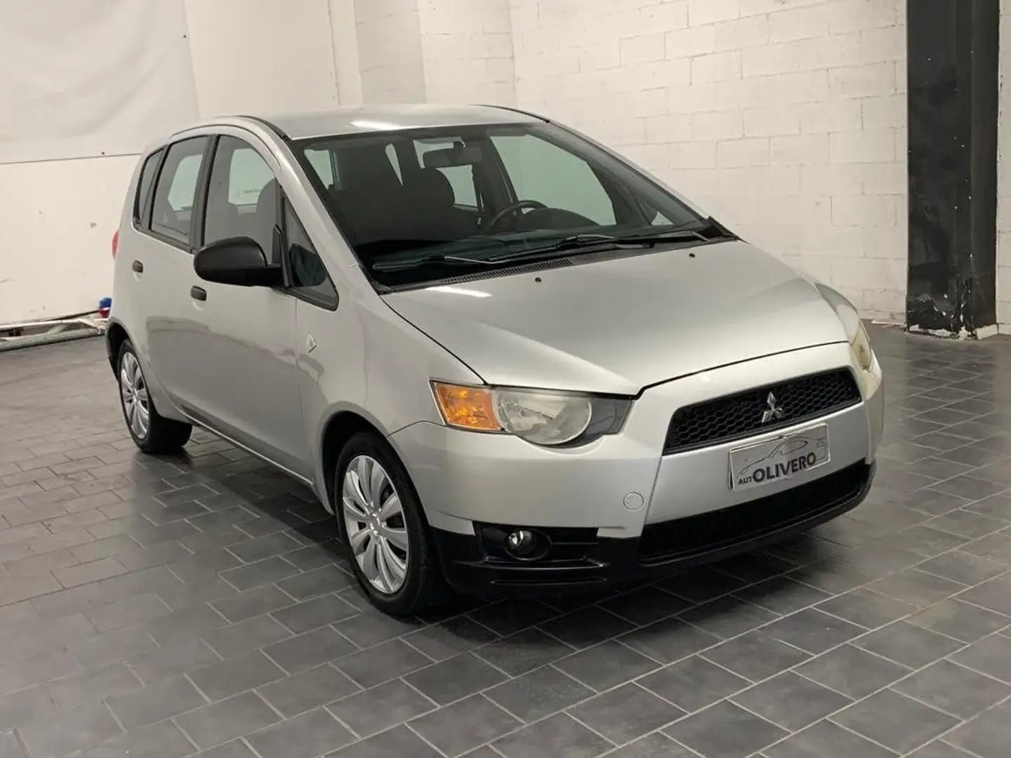 Mitsubishi Colt 1.1 12V 5p. GPL Invite-NEOPATENTATI Grigio - 1
