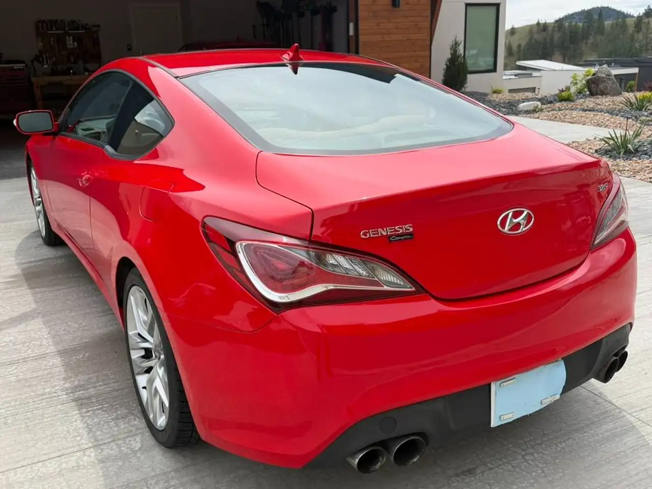 Hyundai Genesis Coupe снимка Hyundai Genesis Coupe