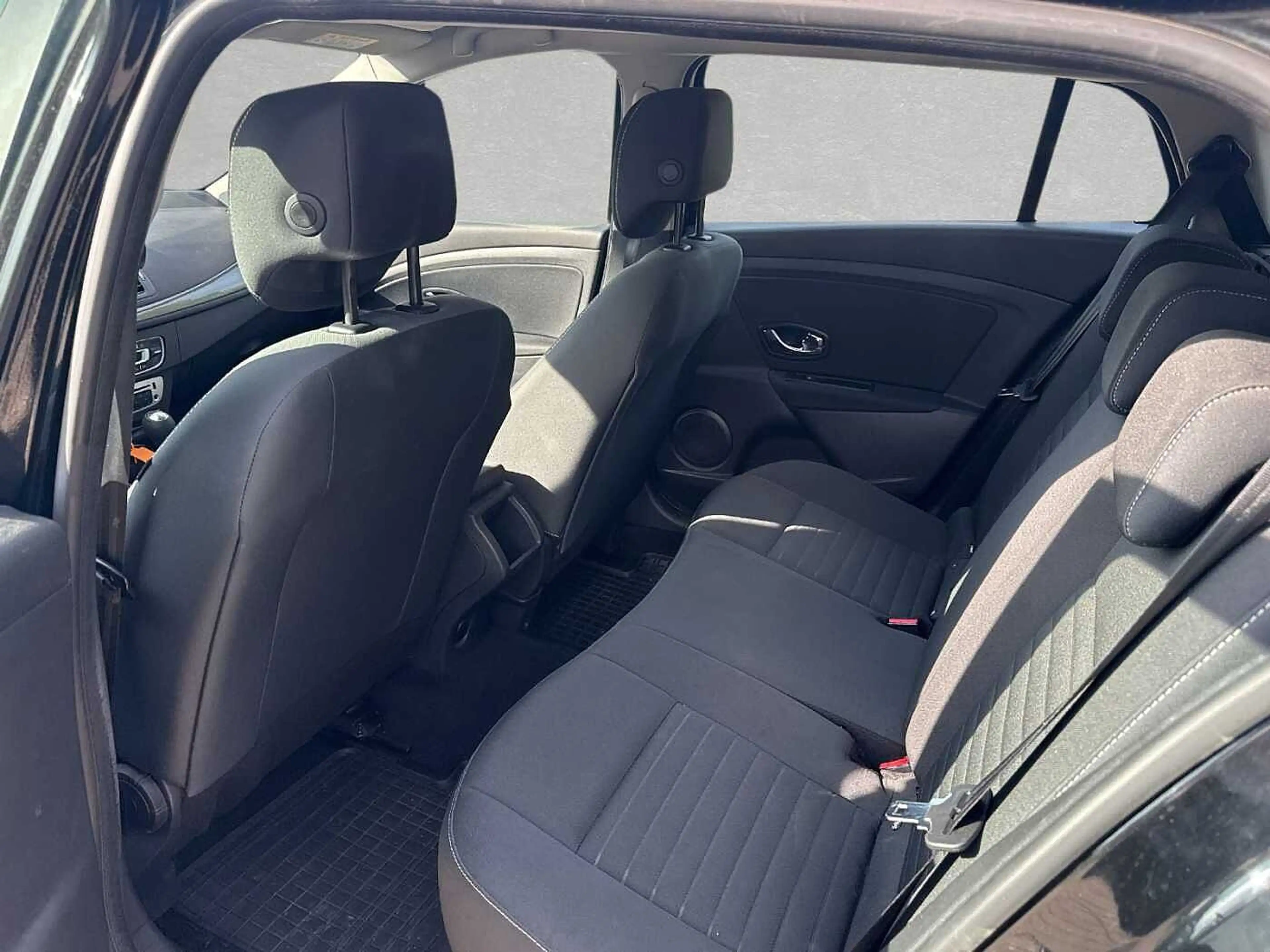 Renault Megane Grandtour ENERGY TCe 115 LIMITED — photo 5