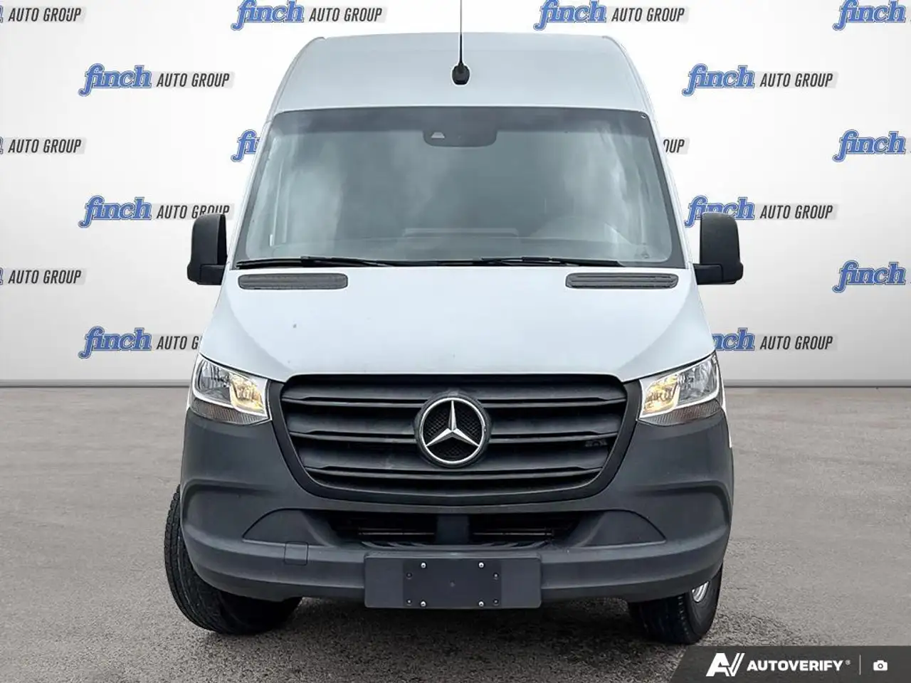 Mercedes-Benz Sprinter снимка Mercedes-Benz Sprinter
