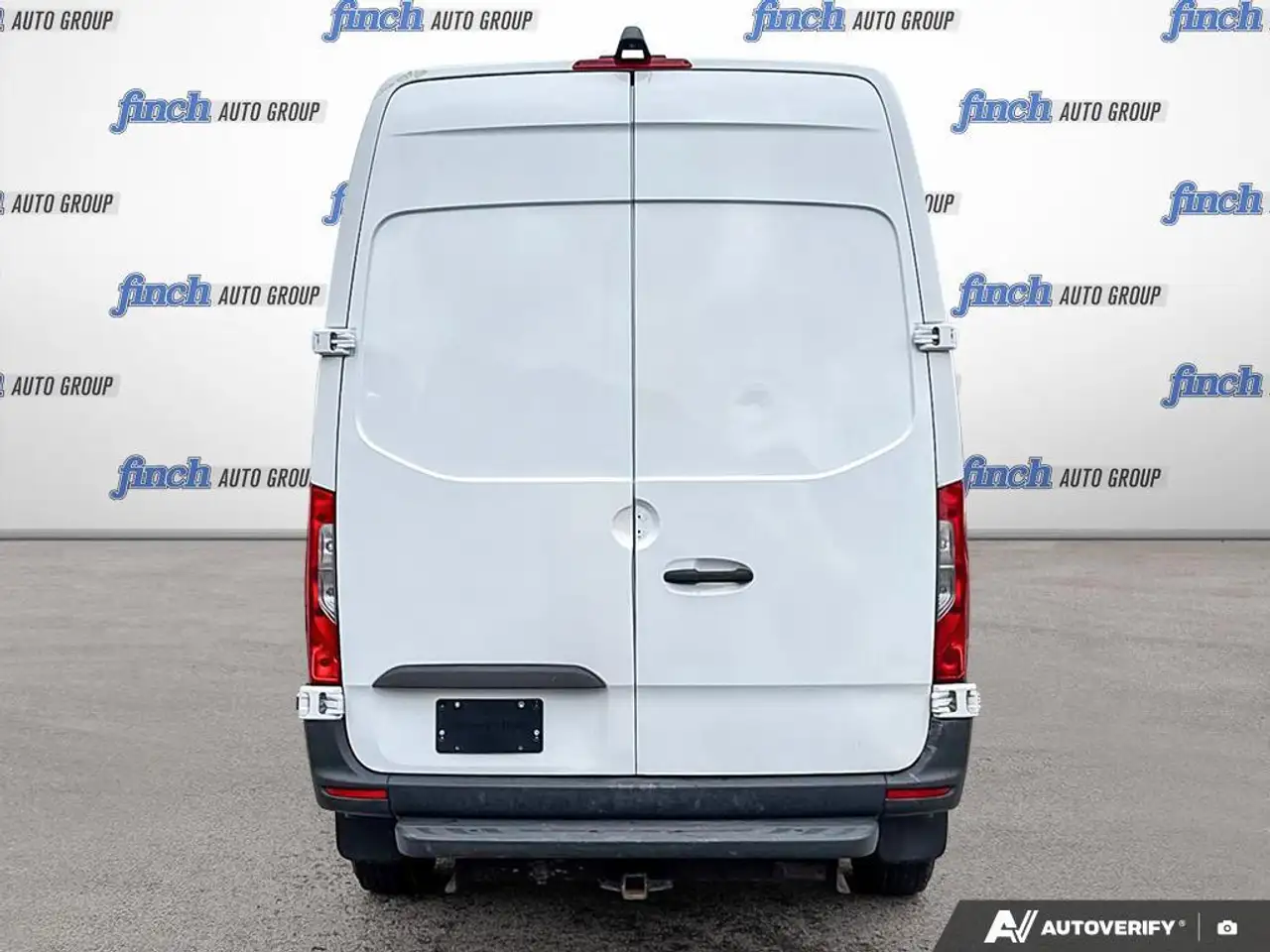 Mercedes-Benz Sprinter снимка Mercedes-Benz Sprinter