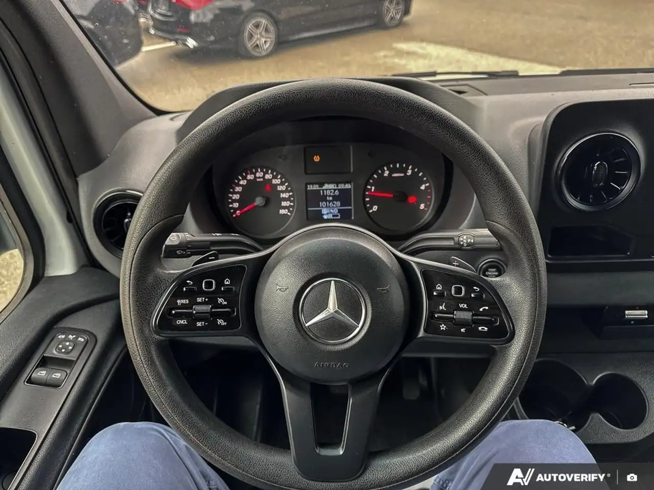 Mercedes-Benz Sprinter снимка Mercedes-Benz Sprinter
