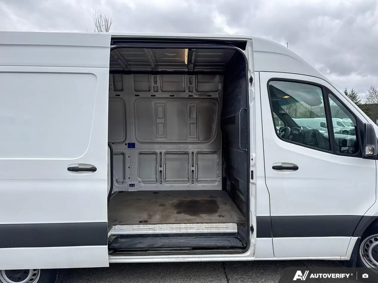 Mercedes-Benz Sprinter снимка Mercedes-Benz Sprinter