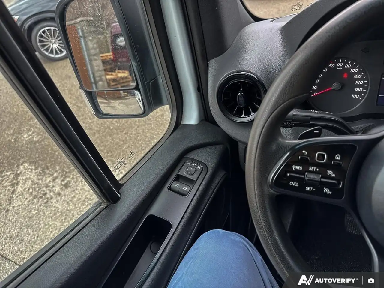 Mercedes-Benz Sprinter снимка Mercedes-Benz Sprinter