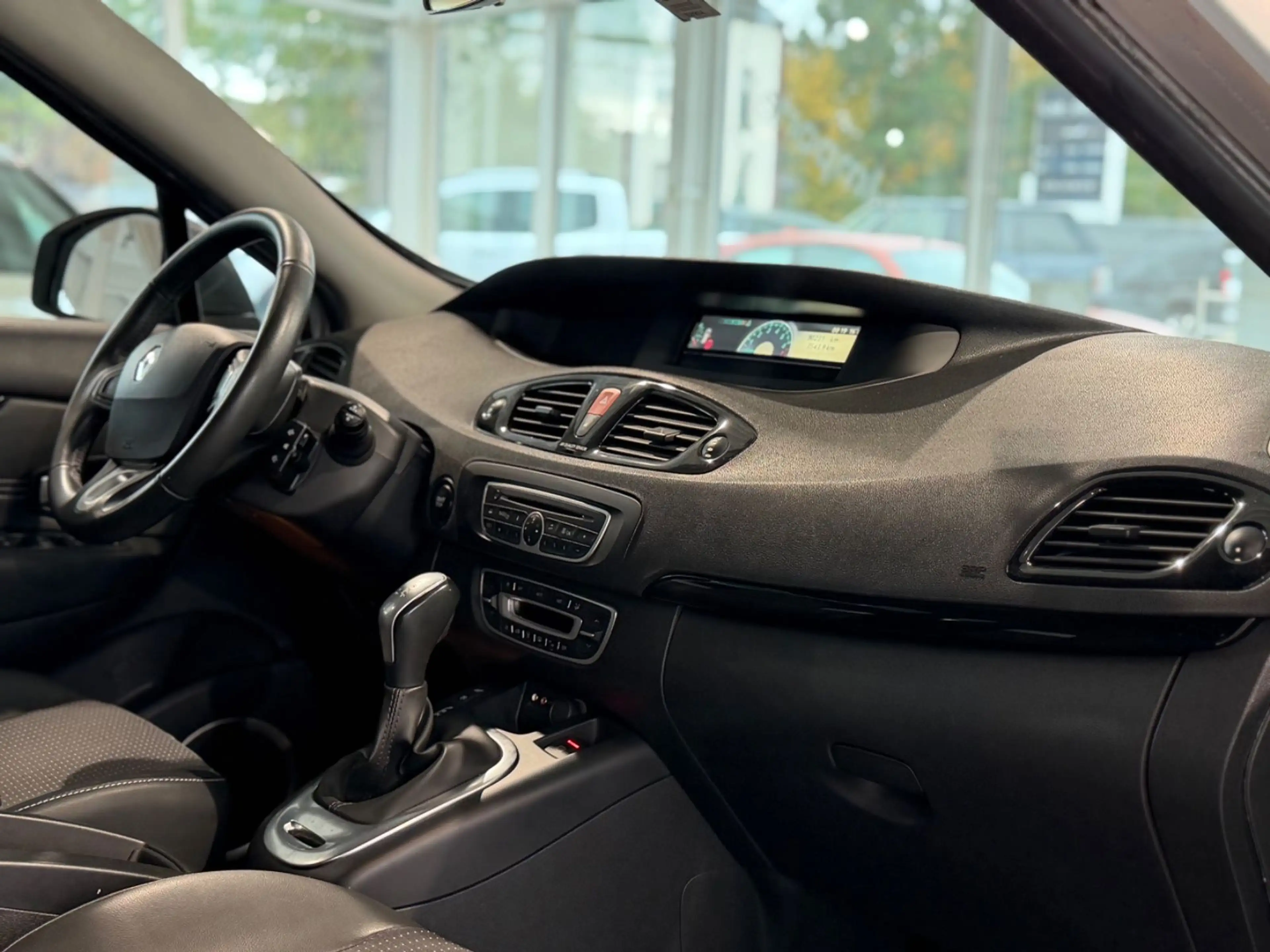 Renault Scenic III Dynamique*KLIMAAUT.*AHK*PDC*SHZ*TEMP* — photo 14