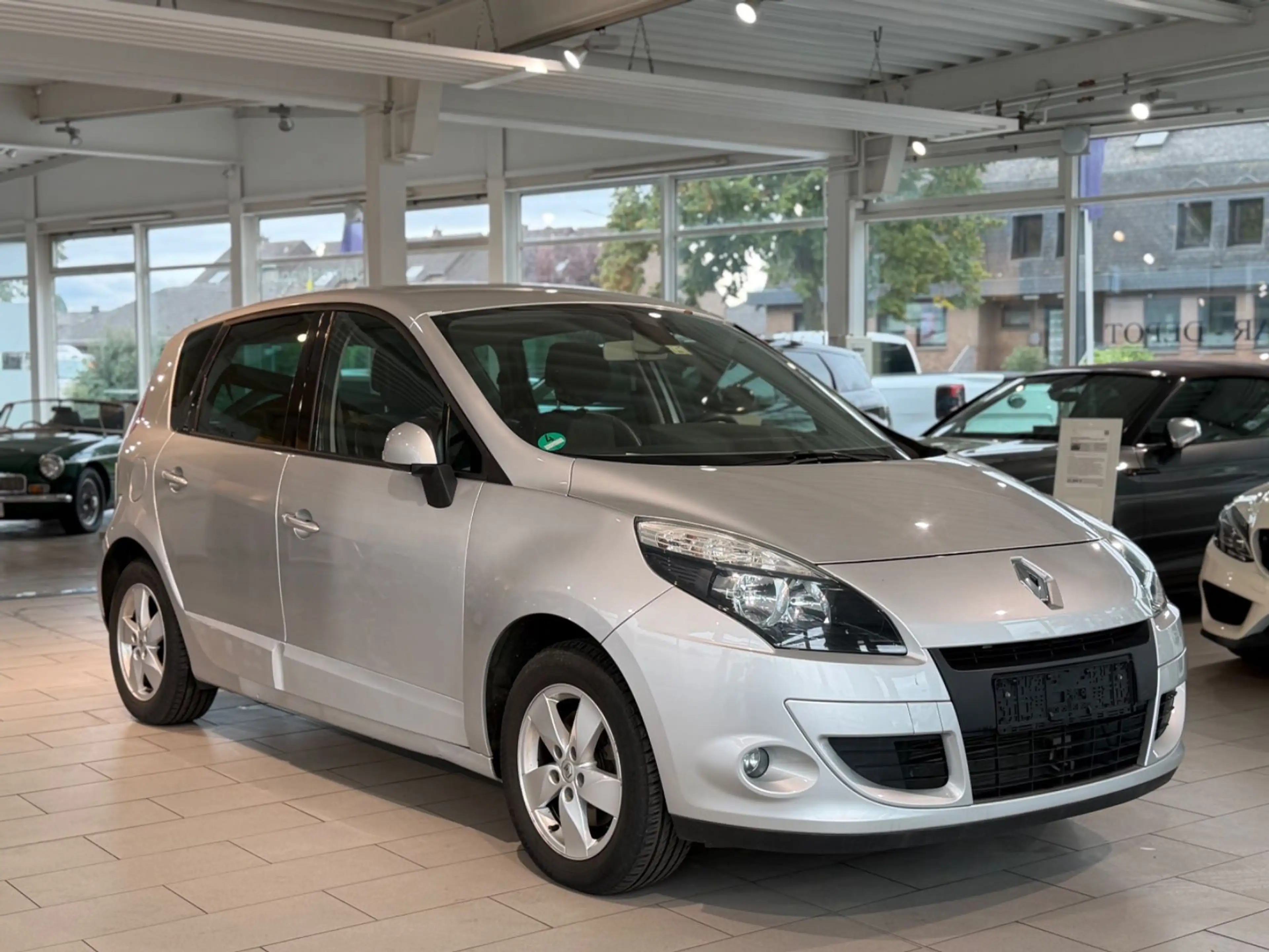Renault Scenic III Dynamique*KLIMAAUT.*AHK*PDC*SHZ*TEMP* — photo 7