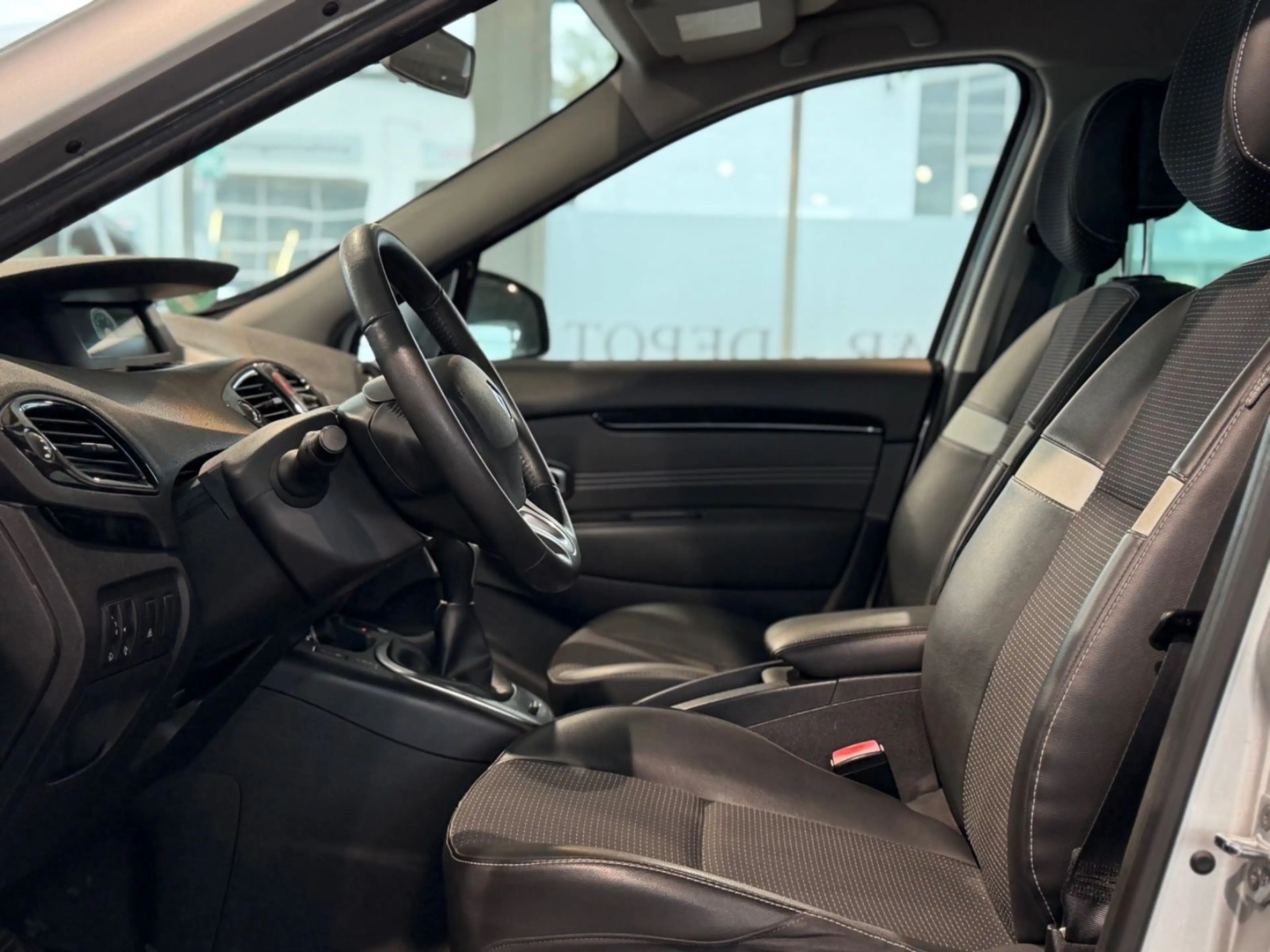 Renault Scenic III Dynamique*KLIMAAUT.*AHK*PDC*SHZ*TEMP* — photo 11