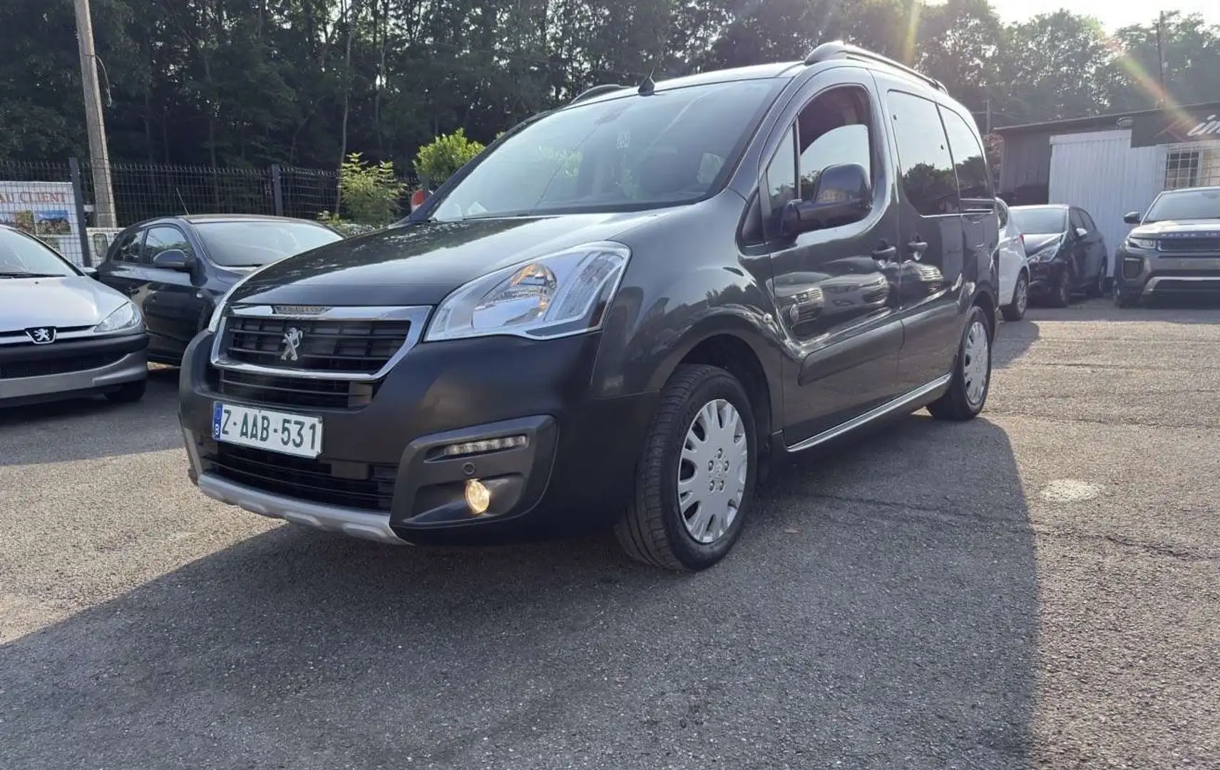 Peugeot Partner 1.6 BlueHDi 120ch  Outdoor‼️ eur 6b prêt a im Grijs - 1