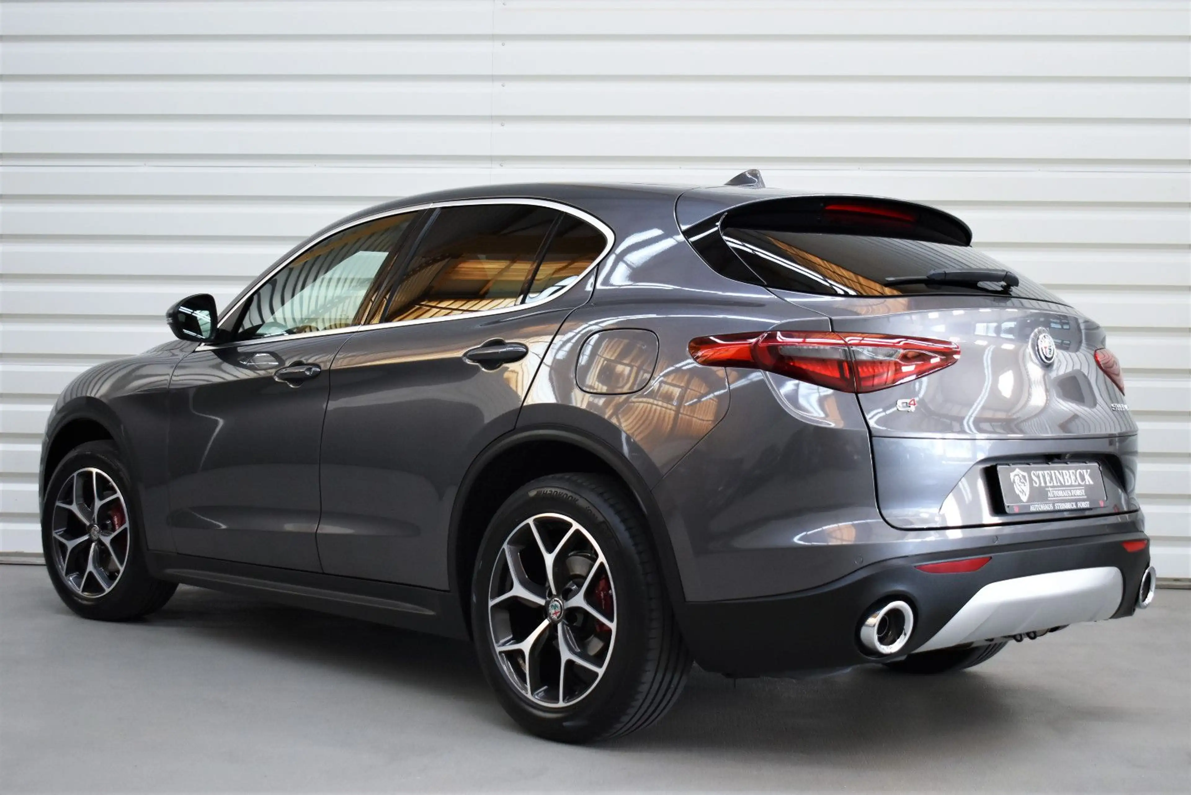 Alfa Romeo Stelvio Super Q4+Totwinkel+Keyless+Kamera+Xenon — photo 2