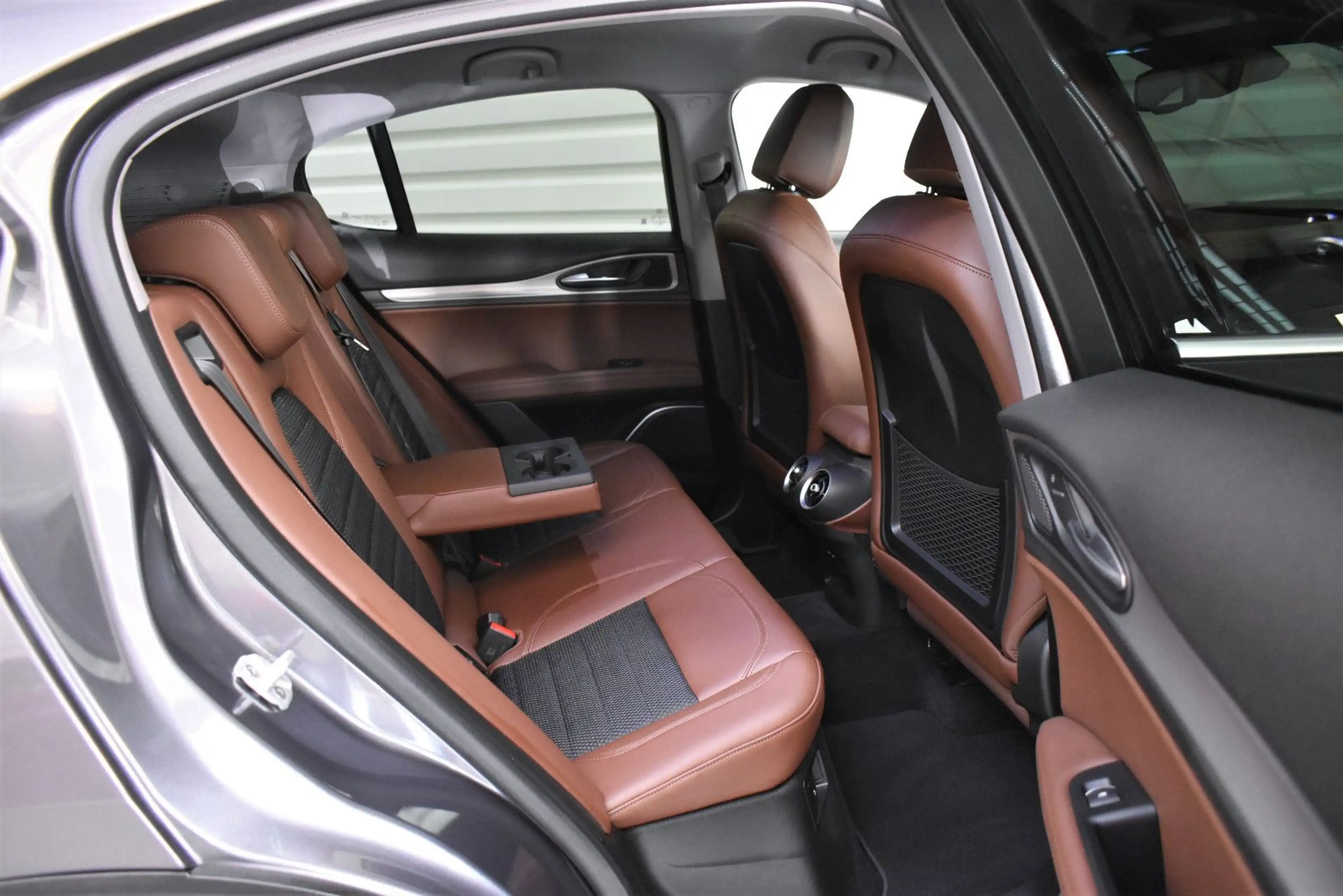 Alfa Romeo Stelvio Super Q4+Totwinkel+Keyless+Kamera+Xenon — photo 13